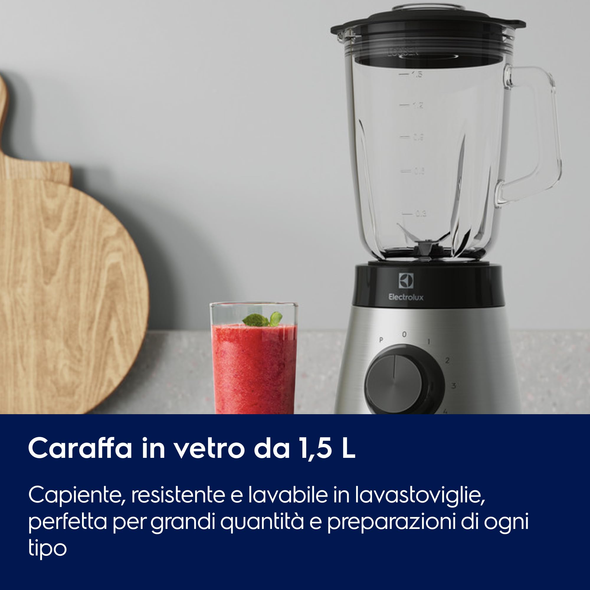 Electrolux E4TB1-6ST Frullatore 800W con Lame TruFlow, Bicchiere 1,5L, Ideale per Smoothie e Zuppe, Design Compatto, Velocità Regolabile, Colori Grigio/Nero