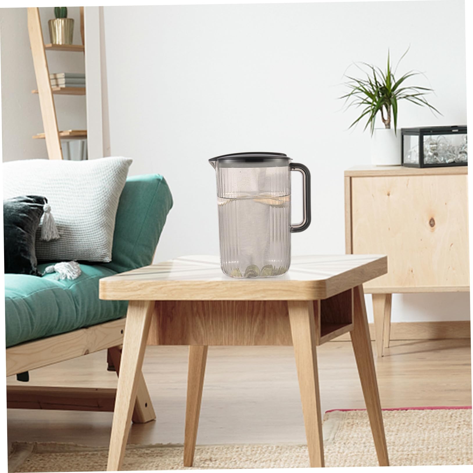 Veemoon Jarra de Plástico para Agua Fría 2l Negra, Recipiente de Bebidas Práctica y Duradera, Adecuado para Hogar y Oficina, Uso Diario Jugos, Té o Cerveza