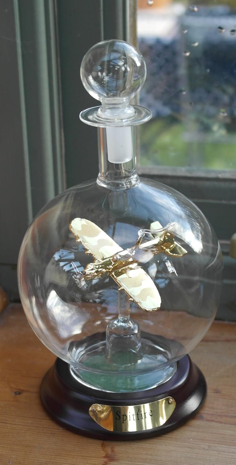 Ornamental Glass Model of a Spitfire Aeroplane in a Decorative Glass Decanter, Gold, 0.9 Litres - Image 5