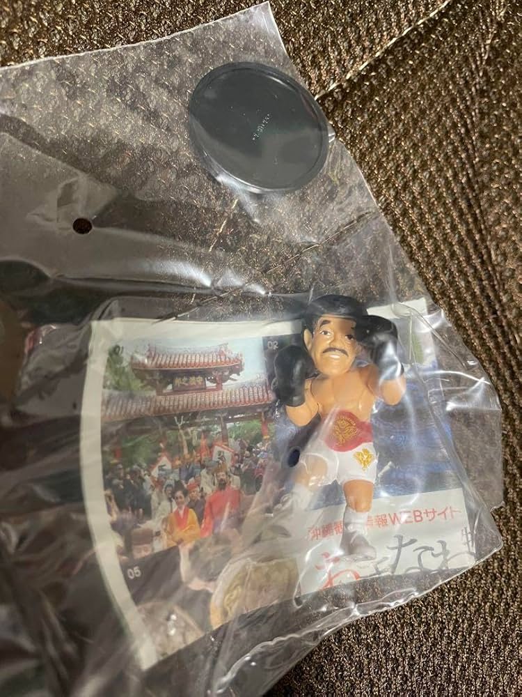 【即購入⭕️‼️】【シークレット】沖縄フィギュアみやげ　具志堅用高(ゴールド版) 即購入⭕️‼️】【シークレット】沖縄フィギュアみやげ 具志堅用