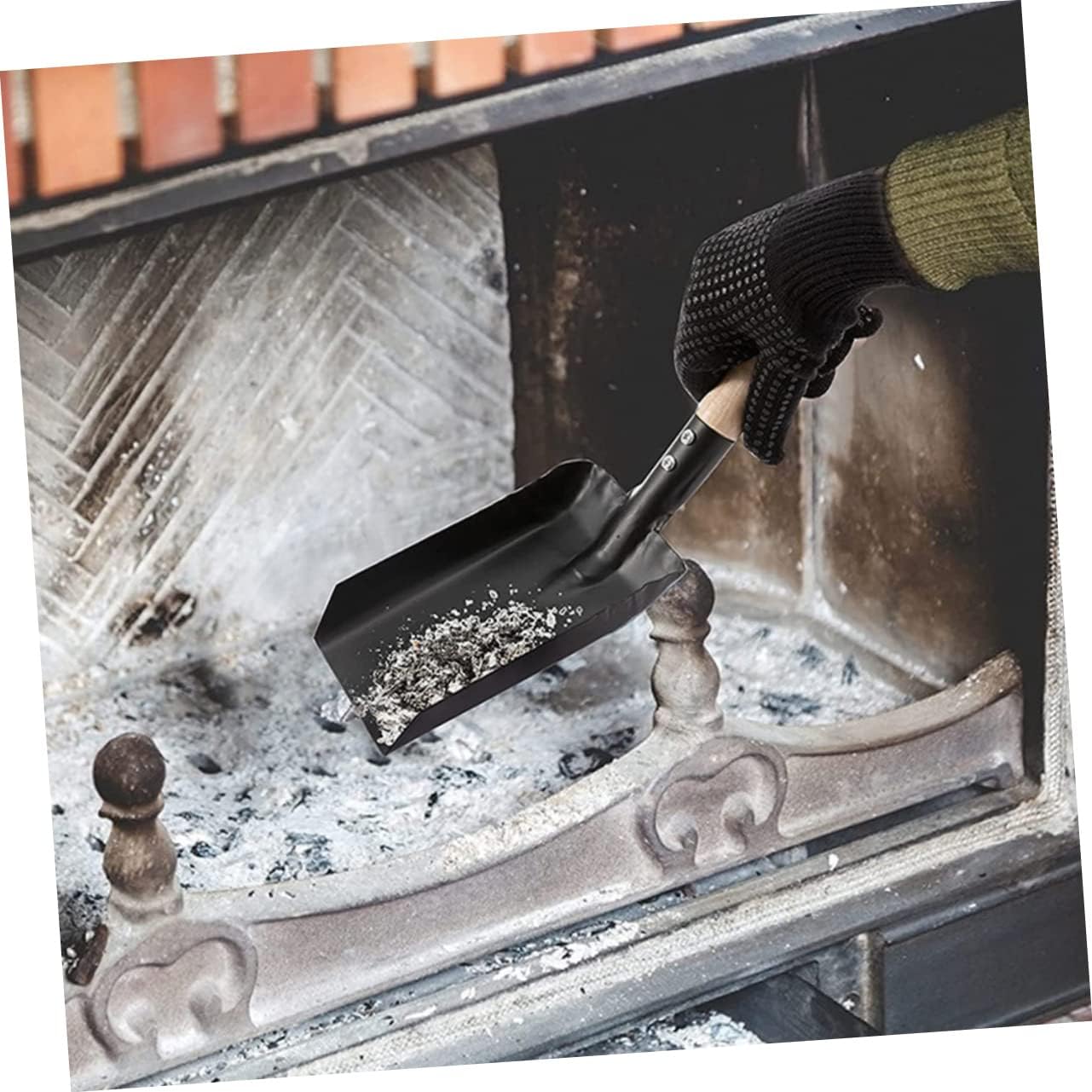 BESPORTBLE Soot Fireplace Shovel Digging Tools Mini Multi-Tool Mini Fireplace Cleaning Shovel Stove Hand Shovel Charcoal Ash Poker Scoop Household Soil Shovel Practical Spade Home Soil Shovel