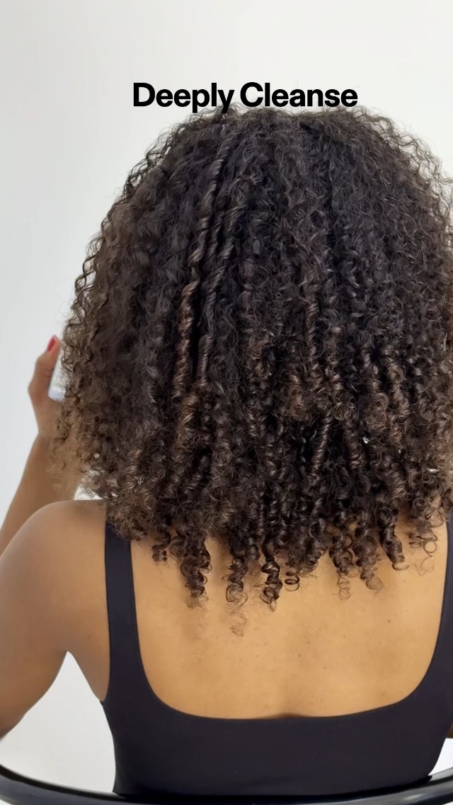 Image of Olaplex Wash and Shine Hair Kit: No. 4, 5, 7, Shampoo & Conditioner Set | Cleanse, Hydrate, & Control Frizz Up to 72 Hours | Bonding Oil for Shine & Protect | For Coily, Curly, Straight, and Wavy