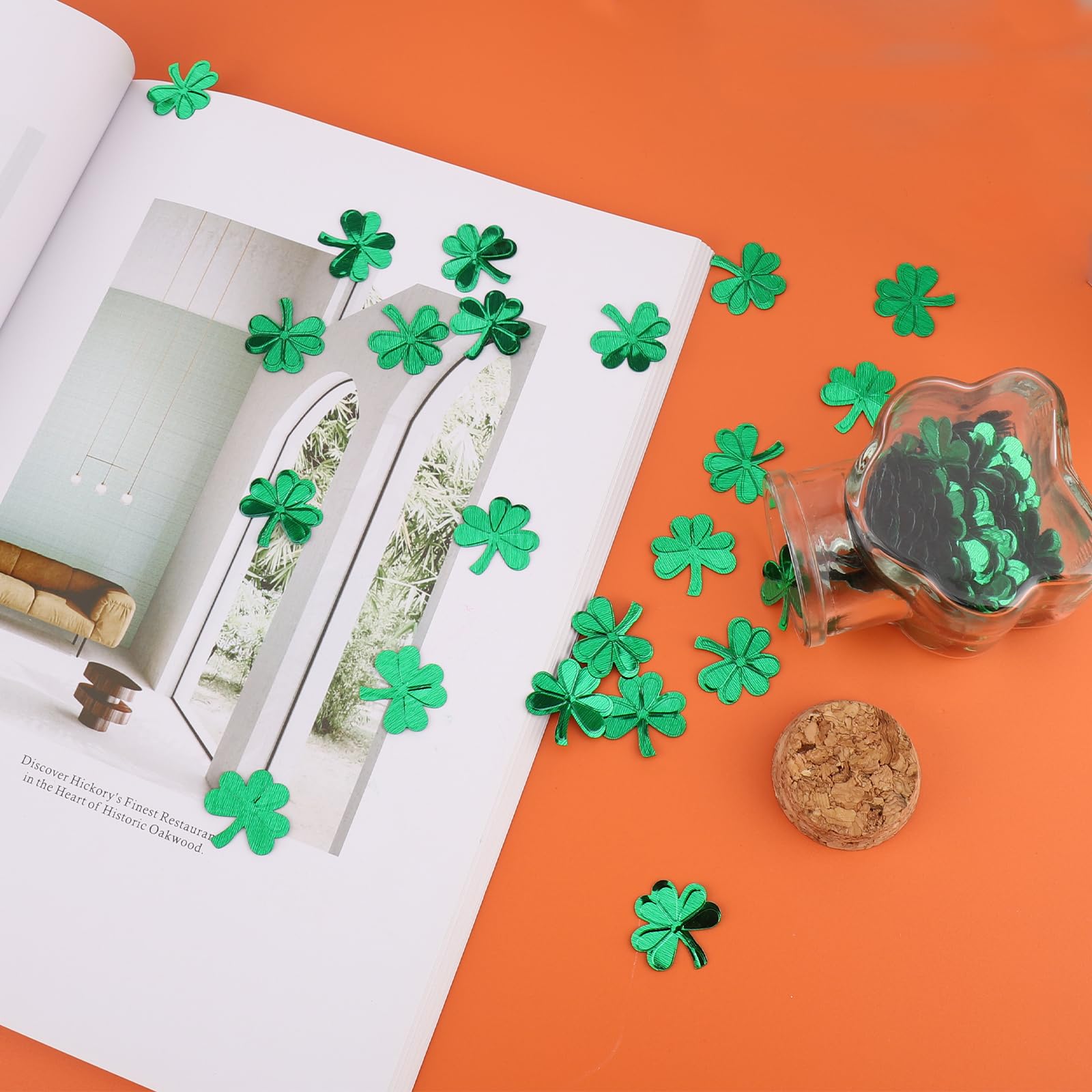 GoldRock Klaverblad klavertje confetti groen, 150 stuks geluksbrenger strooidecoratie, grote tafeldecoratie verjaardag, oudejaarsavond decoratie, St Patricks Day confetti, geluksstenen