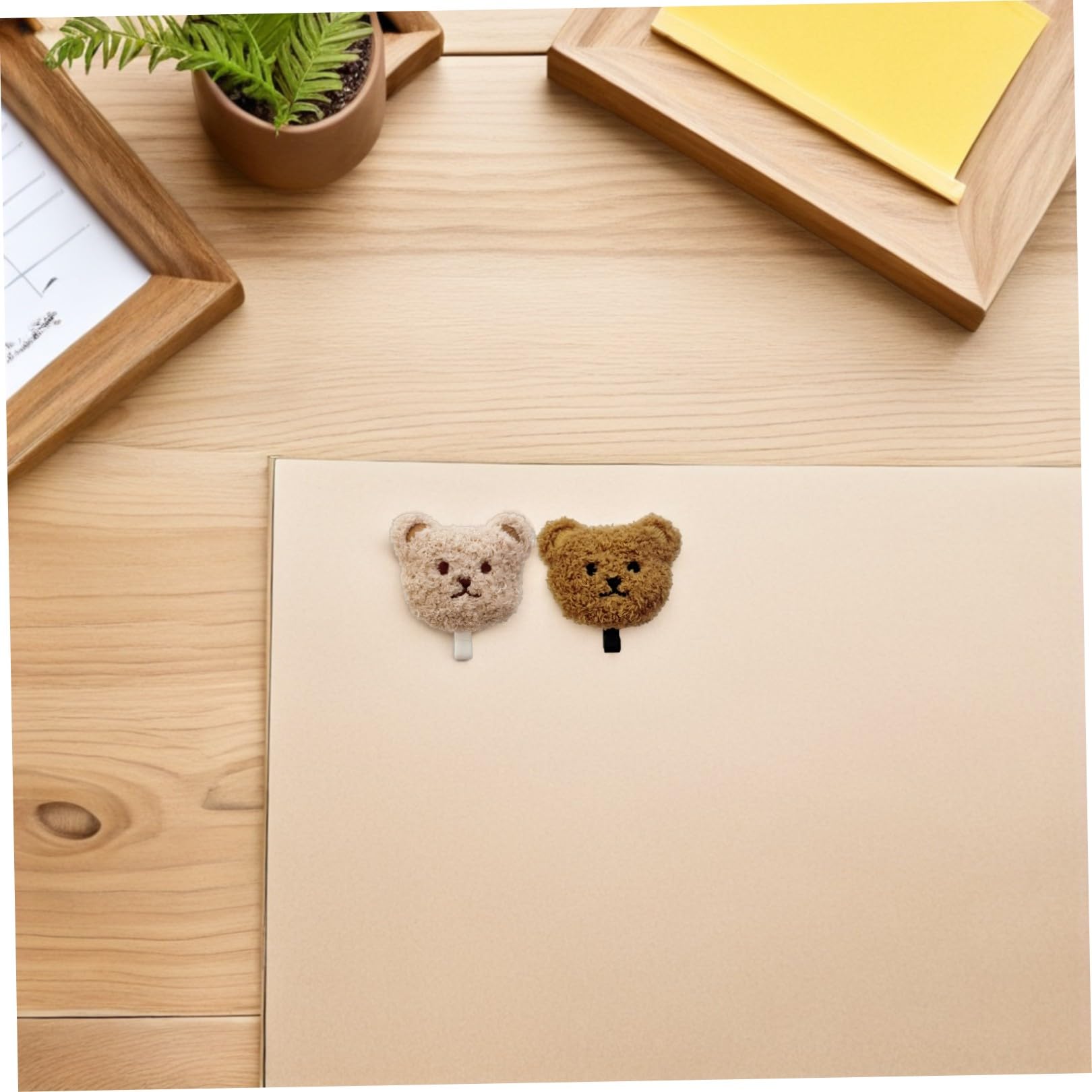 Angoily Ganci Adesivi da Parete Orso in Peluche 2 Pezzi, Gancio Portachiavi e Asciugamani, Facile da Usare Superficie Liscia per Cucina e Bagno