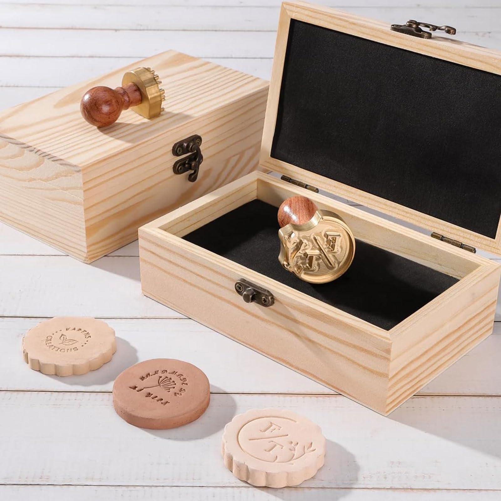 Timbro in argilla fatto a mano personalizzato, timbro in ceramica personalizzato con iniziali, stampo in ceramica in ottone for pelle, sapone e biscotti cartello(2.5Inches)