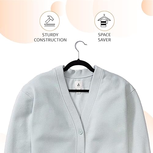 Miniatura 3 de Tienda Basics Perchas de ropa delgadas aterciopeladas antideslizantes color negroplateado paquete de 30