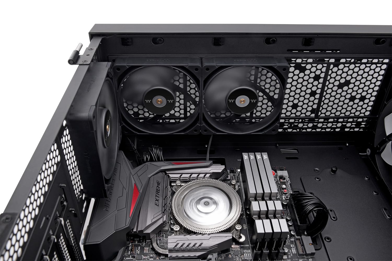 Thermaltake TOUGHFAN 14 Pro - Ventola di raffreddamento PC ad alta pressione statica, controllata PWM, 500~2000 giri/min, flusso d'aria 70,8 CFM, cuscinetto idraulico Gen.2 da 140 mm, ventola per