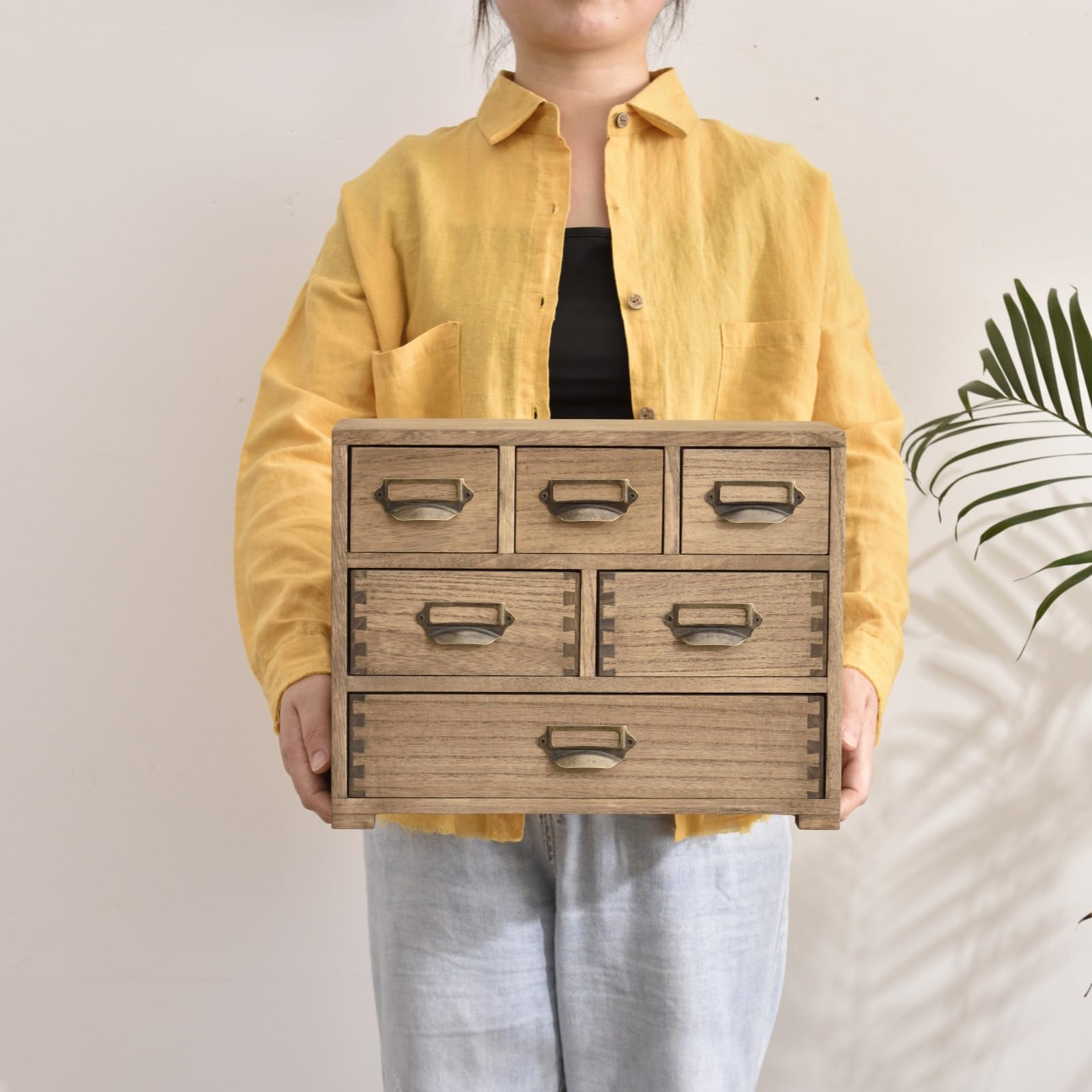 KIRIGEN Organizador de Escritorio, Minicajonera de Madera, Marrón oscuro | 6 cajones, paulownia maciza, 35,7 x 14,2 x 28,1 cm, artesanal, montada, ensambles de mortaja y espiga, aceite vegetal