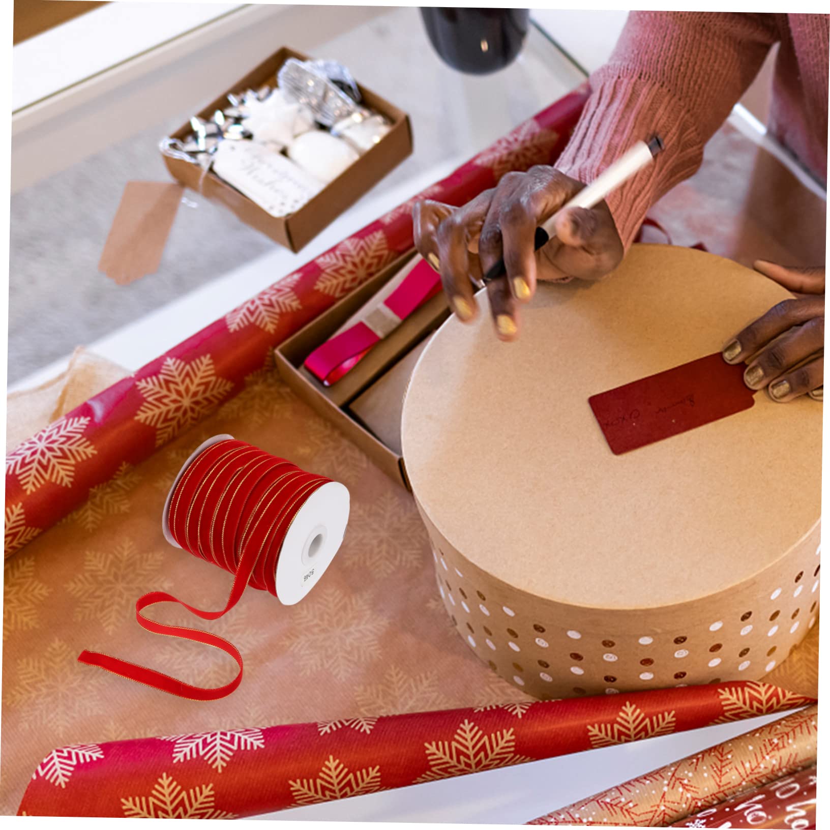 VILLCASE 4 Rollen Samtgürtel seidenband ribbon weihnachtsgeschenke für stoffbänder tannenbaum fertig geschmückt Geschenkband weihnachtsbanddekoration Weihnachtsbogenband rotes Velourband