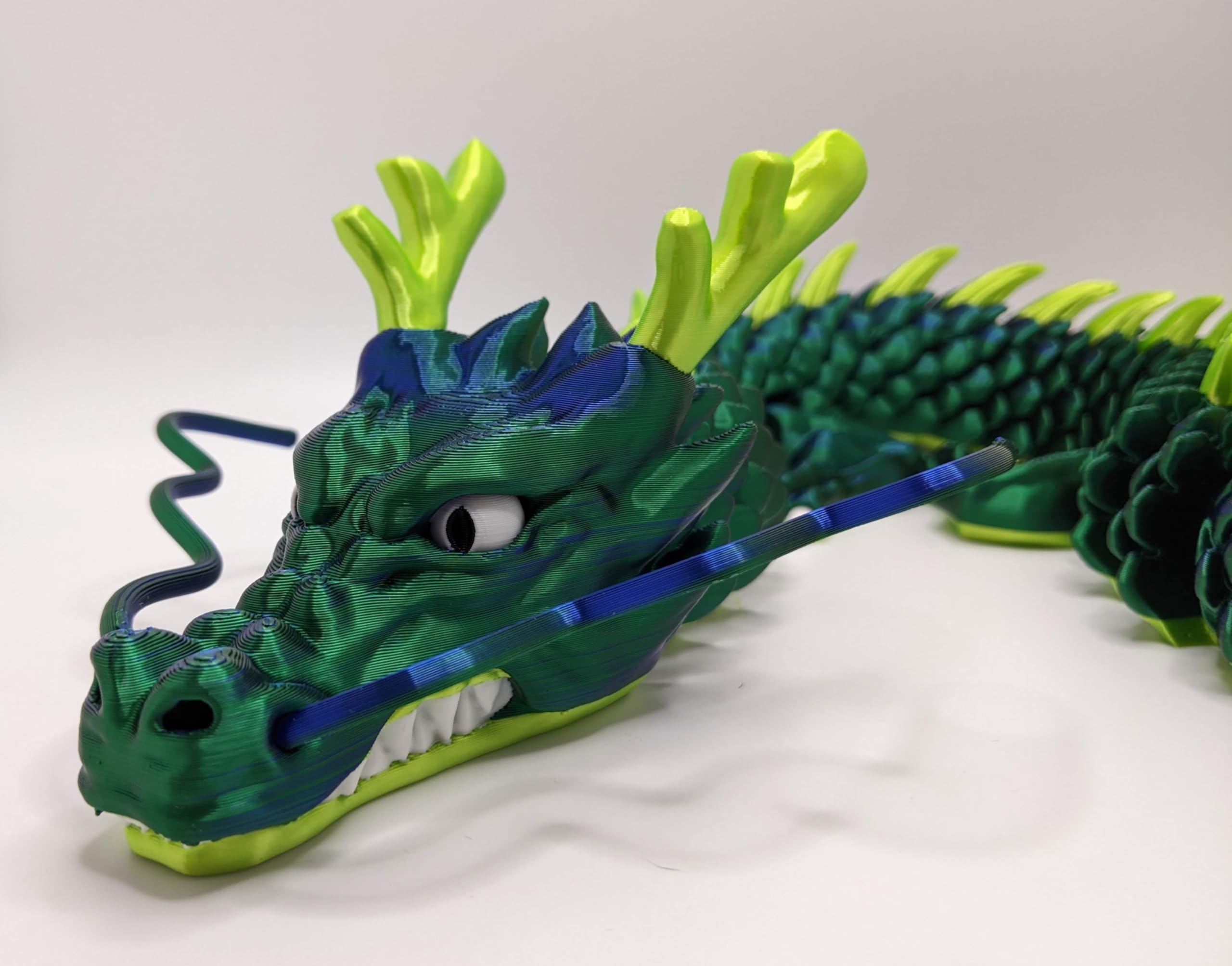 BNREOZA Dragon 3D Articulé – Imprimé En 3D, Longueur 30 Cm, Joints Mobiles, Décoration Arc-en-ciel, Jouet Collector Pour Adultes Et Enfants (rouge Et Bleu)