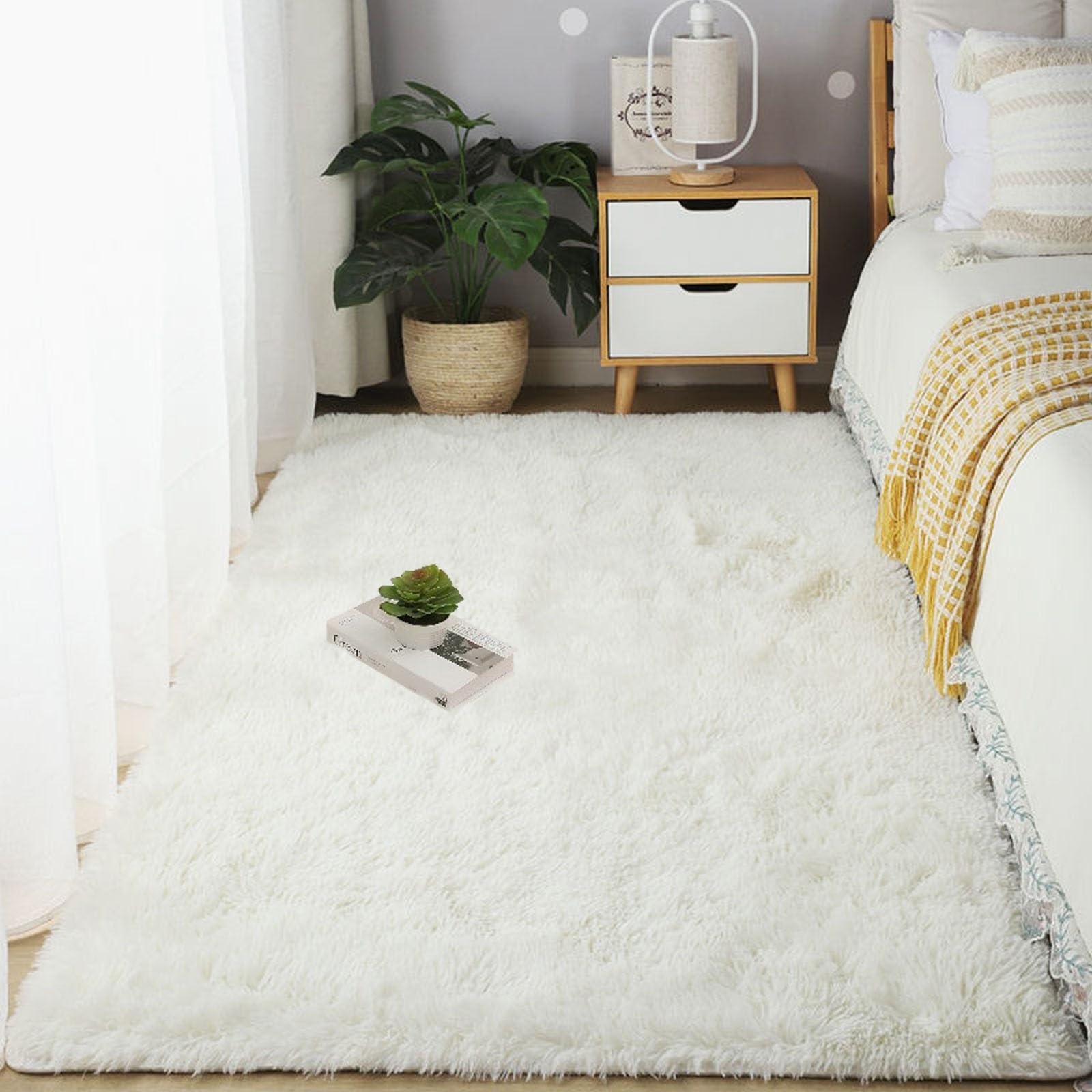 Tapis salon poils longs blanc grand format 180x280 pour couloir et chambre
