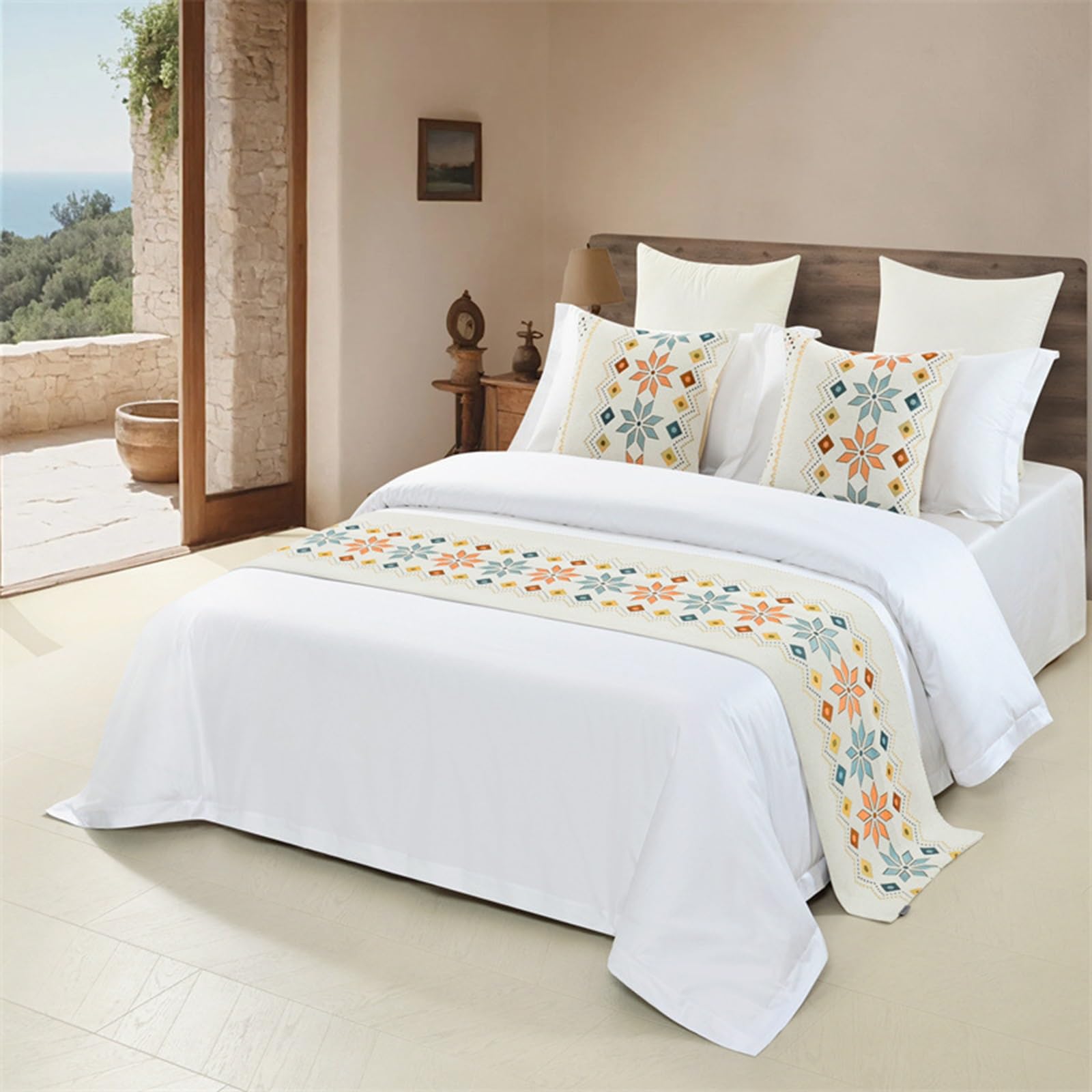 Camino de cama de felpilla suave que protege sábanas blancas y decora el dormitorio con elegancia
