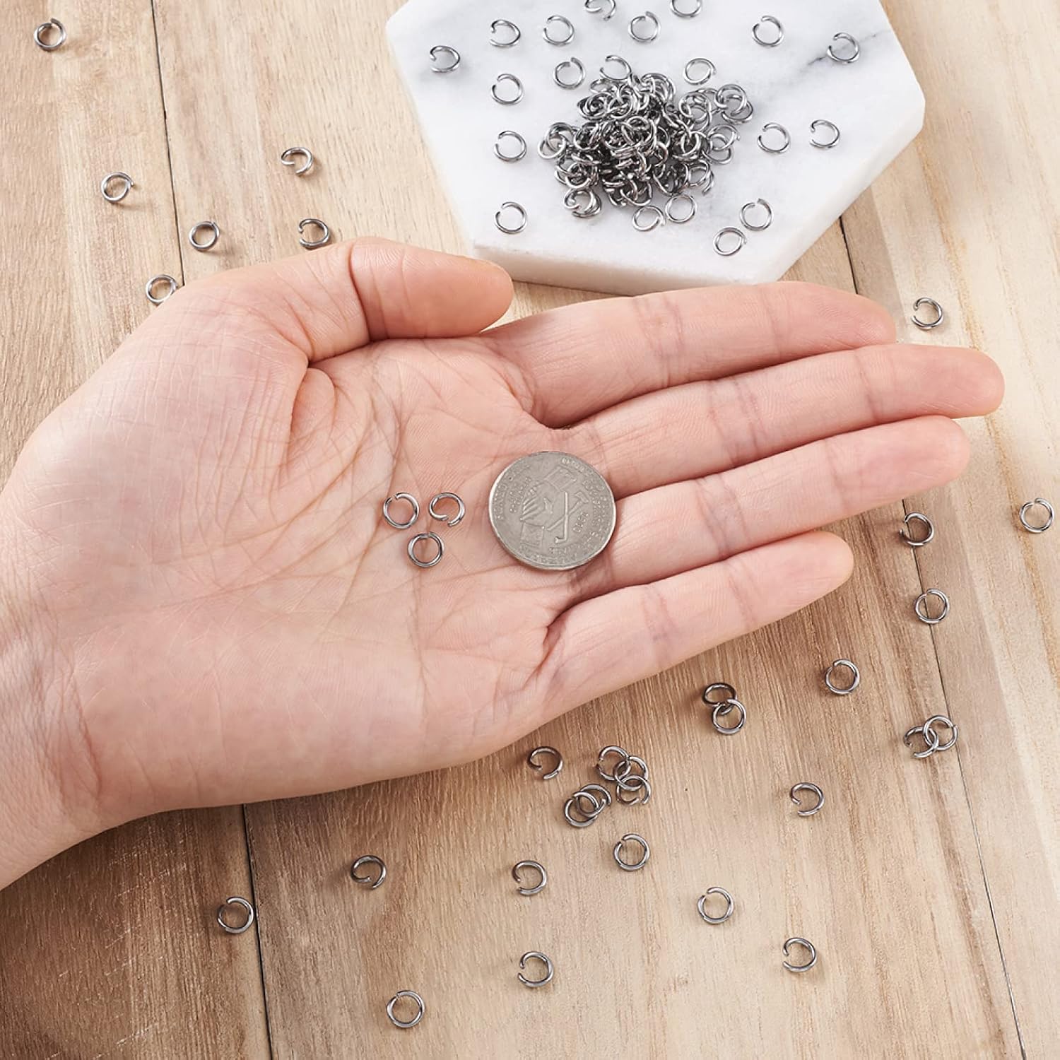 KISSITTY 1000Pcs 6mm Hypoallergenic Stainless Steel Open Jump Rings 1mm Thick Surgical Steel Round Ring Connectors for DIY Chainmail Jewelry Making