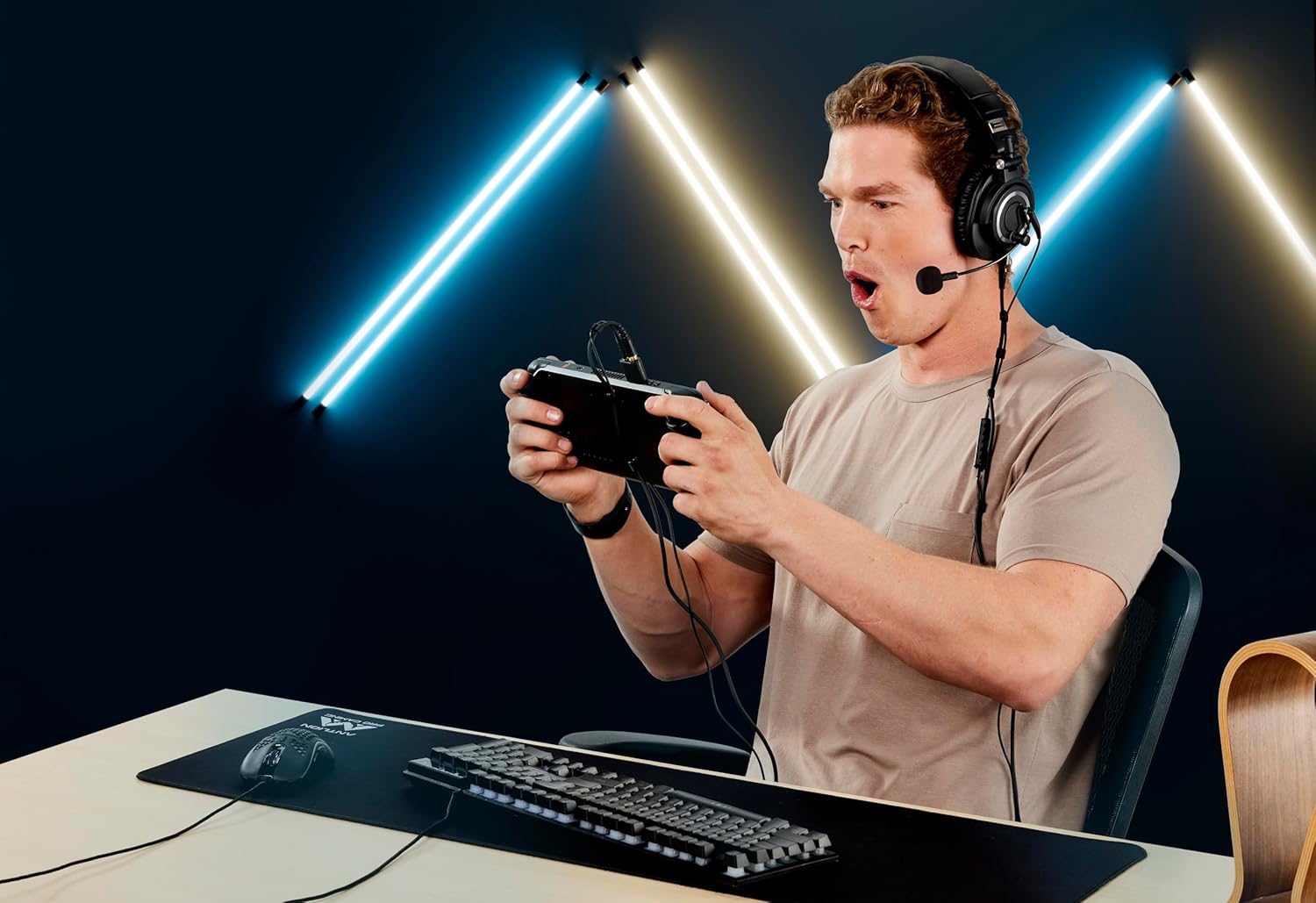 Antlion Audio ModMic Uni 2+ Attachable 3.5mm Microphone with Mute Switch for PC, Console, Laptop and More.