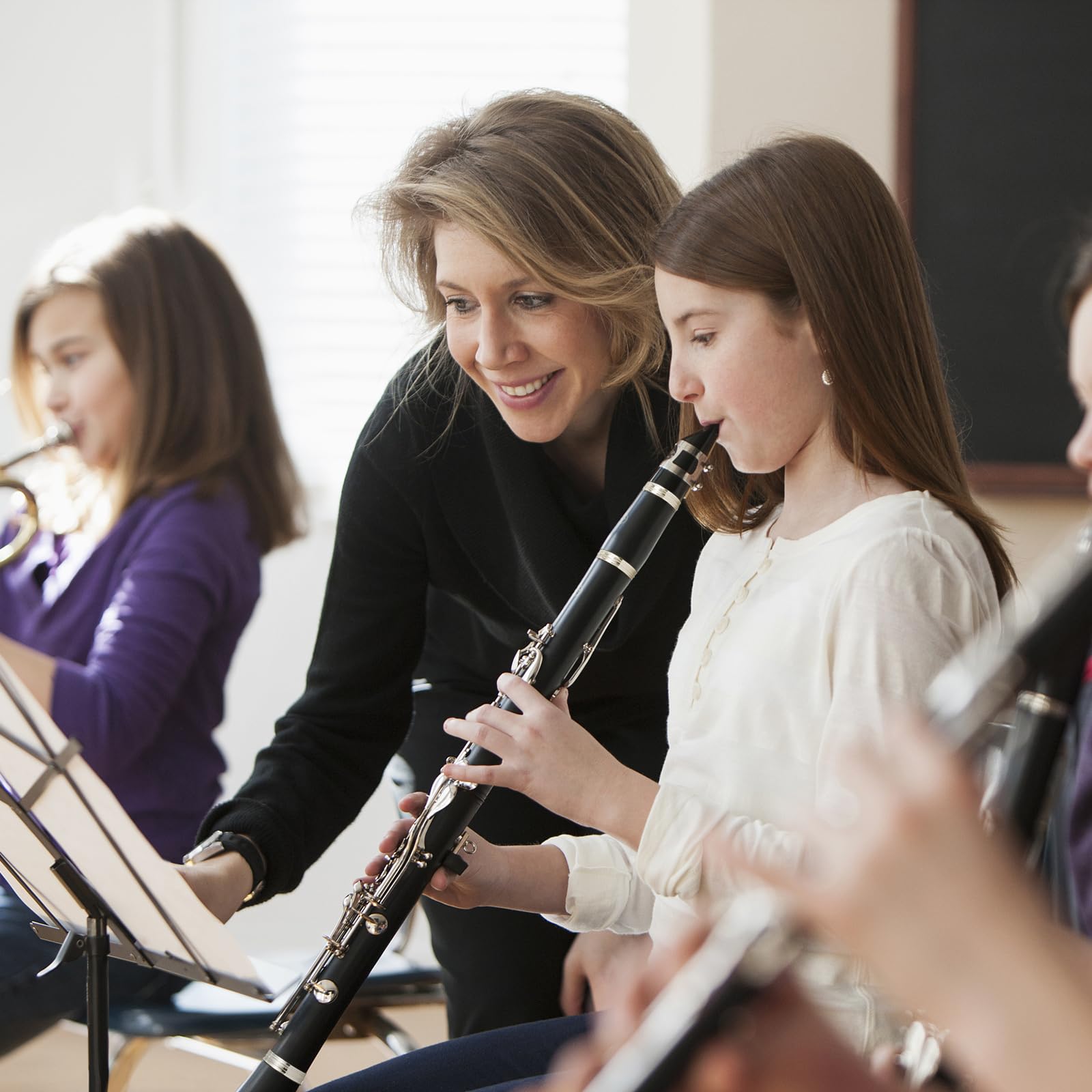 Ktaxon Bb Flat Clarinet Mid-range Bakelite Beginner & Student Clarinet, Nickel-Plated 17 Keys B Tone Clarinets with Hard Case, 10 Reeds, Gloves, 2 Mouthpieces Connector (Black)