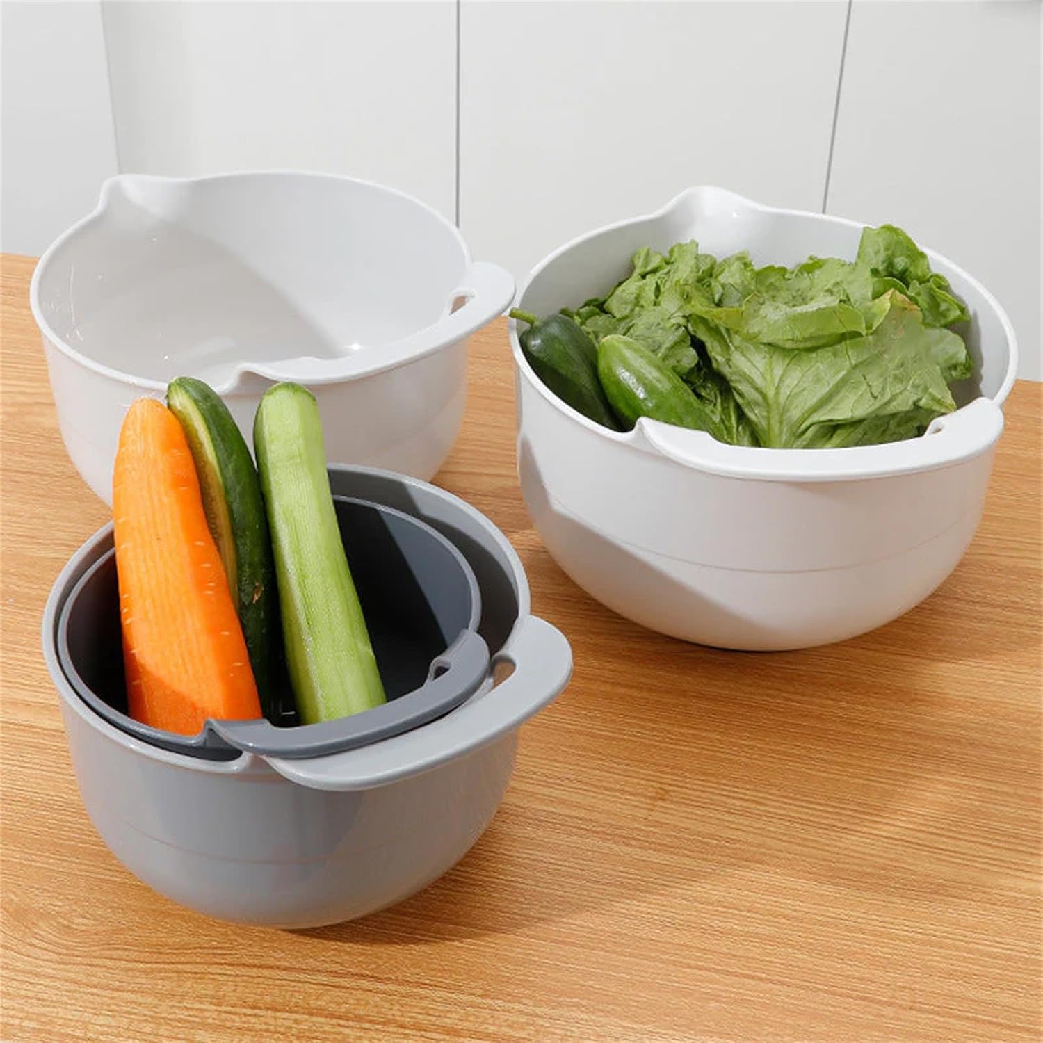 4 Piece Nesting Plastic Mixing Bowl Set, Plastic Mixing Bowl Set of Four with Handles and Pouring Spouts, Stackable. (Light green)