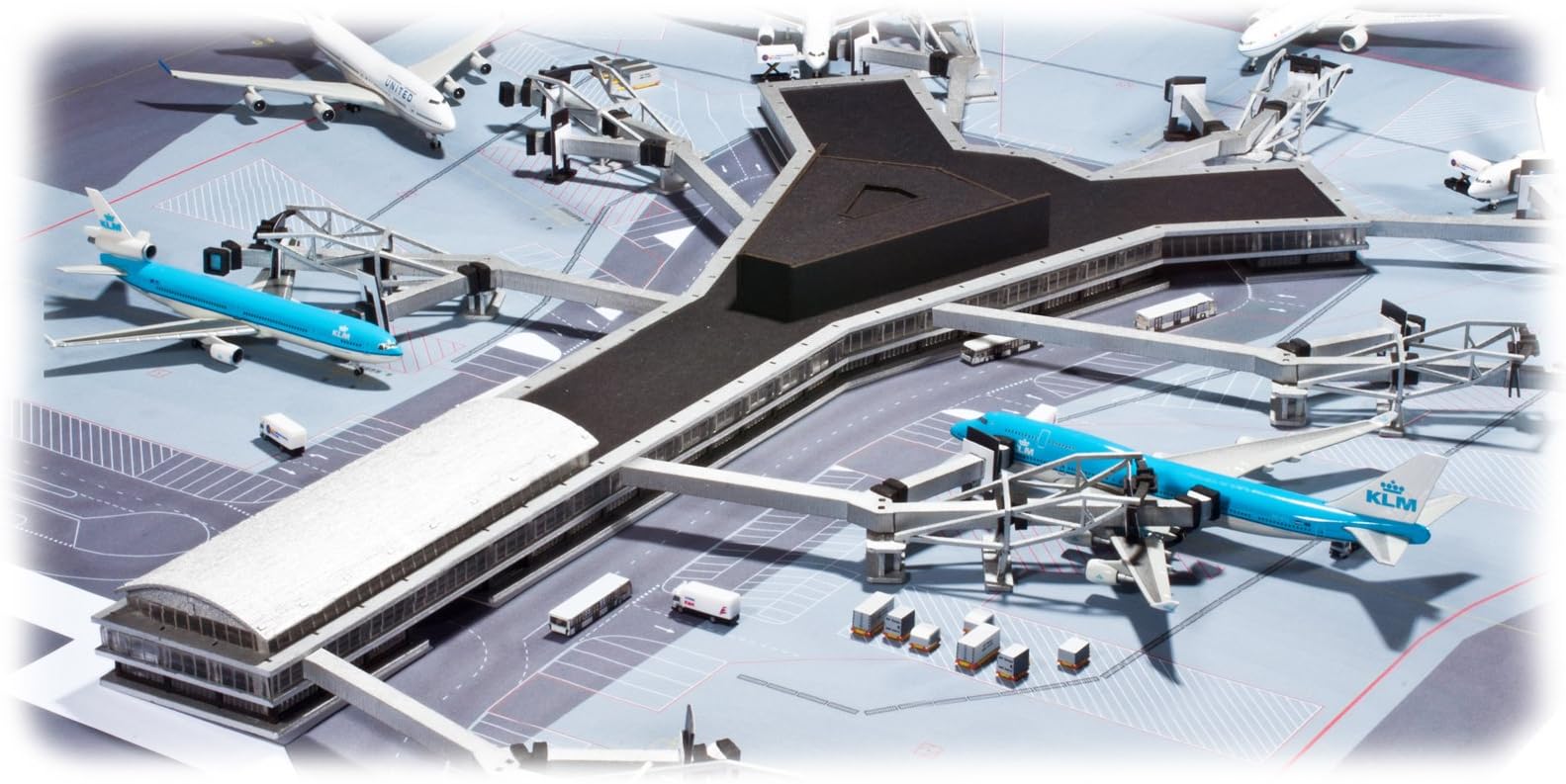 Herpa HE524216 Wings Amsterdam Pier F Jetway Set for Airport Set