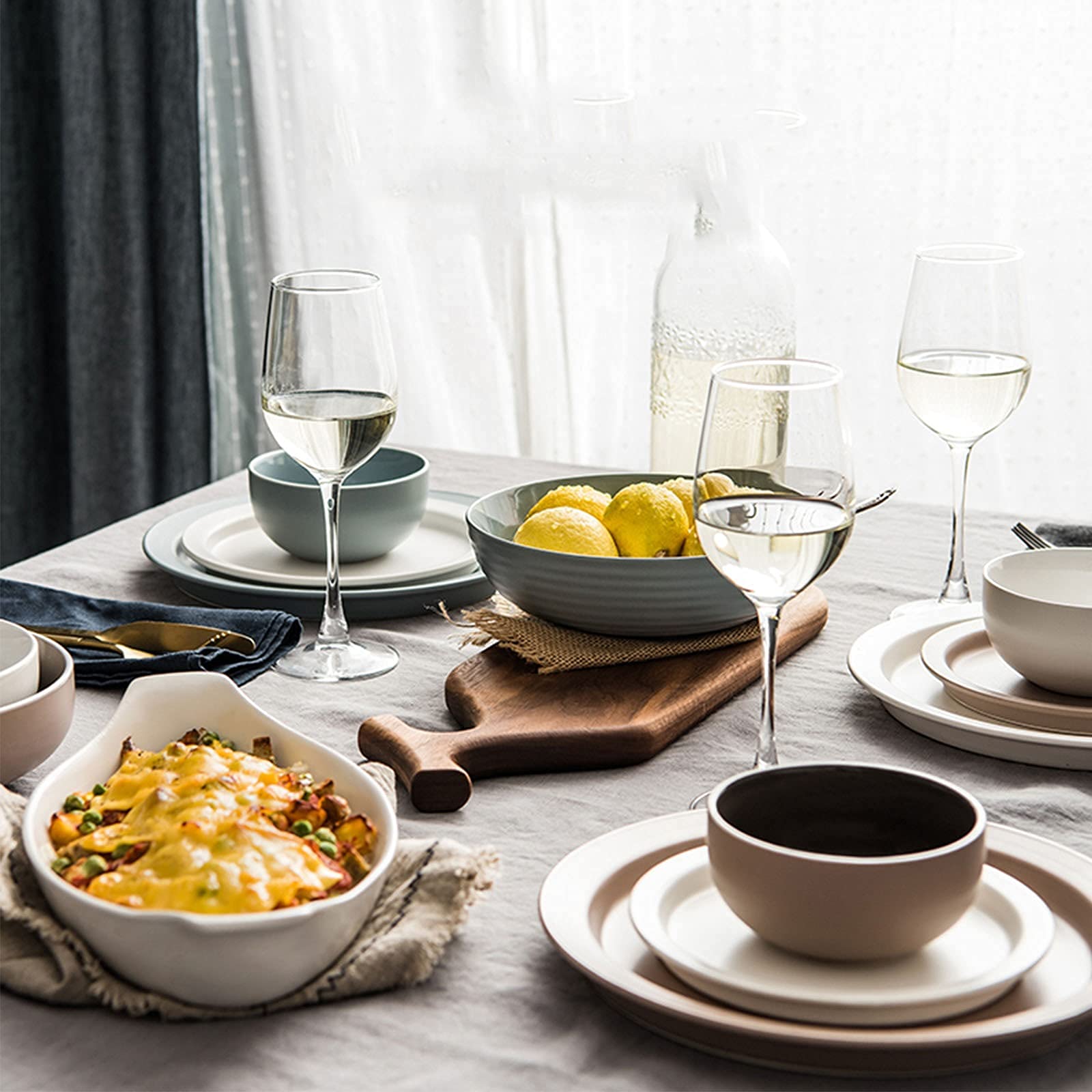 Zestaw obiadowy w stylu europejskim, serwis dla 10 osób, 46-częściowy kolorowy zestaw porcelanowych naczyń, nowoczesna kreatywność luksusowy zestaw obiadowy(