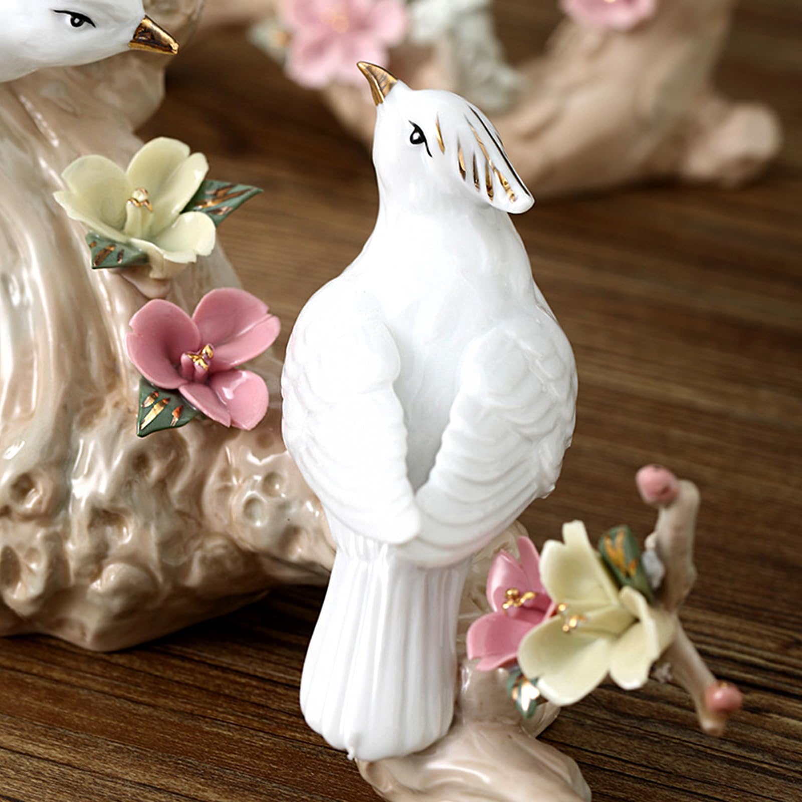 Amazon.co.jp: 陶器の鳥の花の像カササギの置物磁器のトランク彫刻