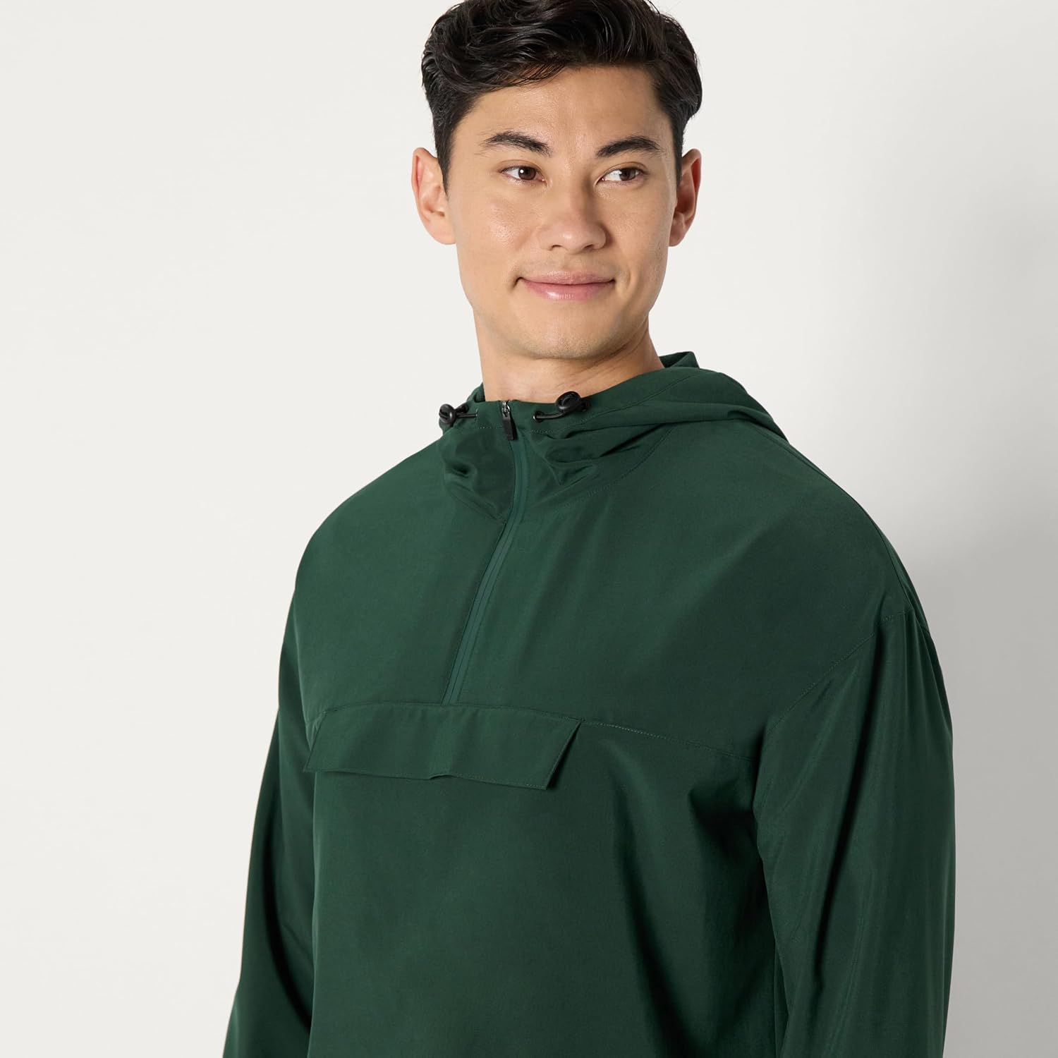 Amazon Essentials Men's Athletic Lightweight Stretch Woven Colorblock Anorak Jacket