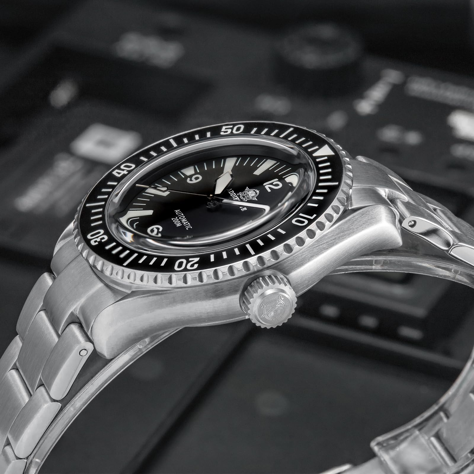 ADDIESDIVE Relojes de buceo para los hombres impermeable 200M NH35A bisel de cerámica sintética zafiro BGW9 Reloj de buceo automático