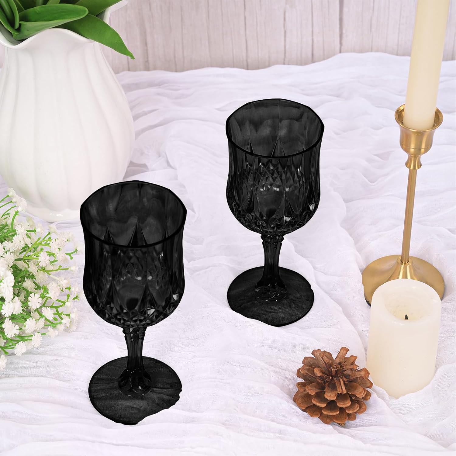 Teruntrue 24 Pcs Black Plastic Wine Glasses Vintage Wine Glass for Parties Crystal Plastic Goblets Drinking Glasses Reusable Drinkware for Wedding, Valentine’s Day, Parties, Grand Event