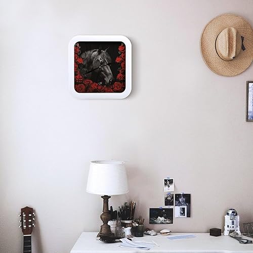 Miniatura 6 de Reloj de pared cuadrado moderno de 10 pulgadas, con estampado de caballo rojo y negro, funciona con pilas, silencioso sin tictac, único y divertido,