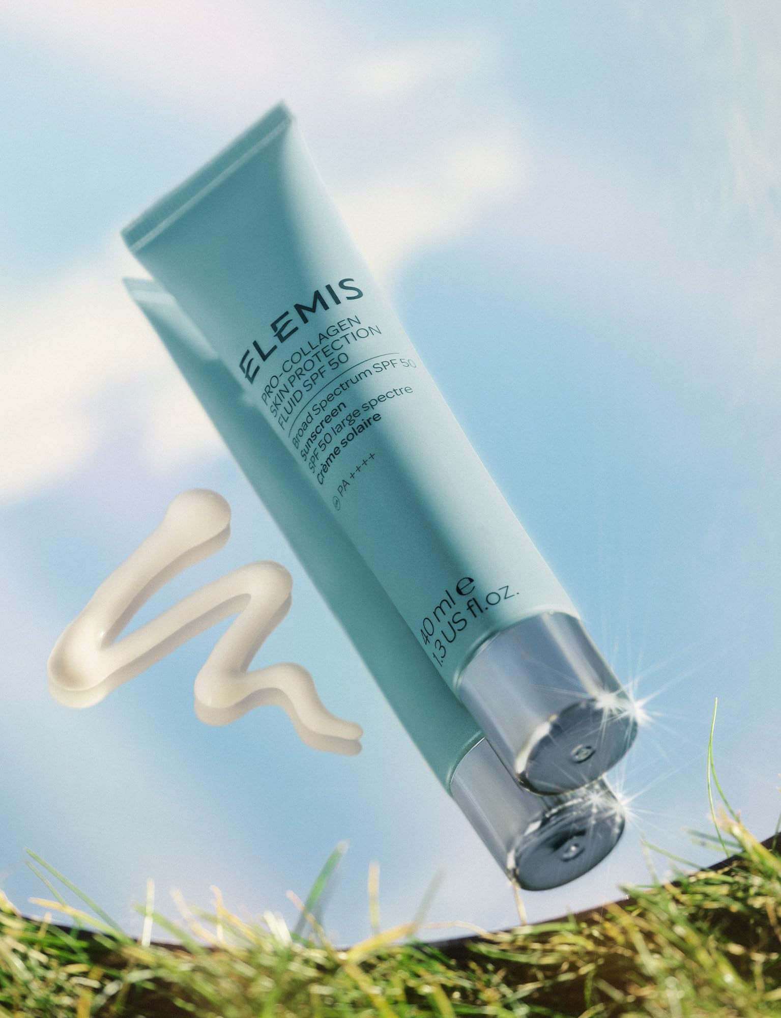 ELEMIS Pro-Collagen Skin Protection Fluid SPF 50, Clínicamente Probado – Crema Solar Facial Antiedad, Ligera bajo Maquillaje, sin Residuo Blanco