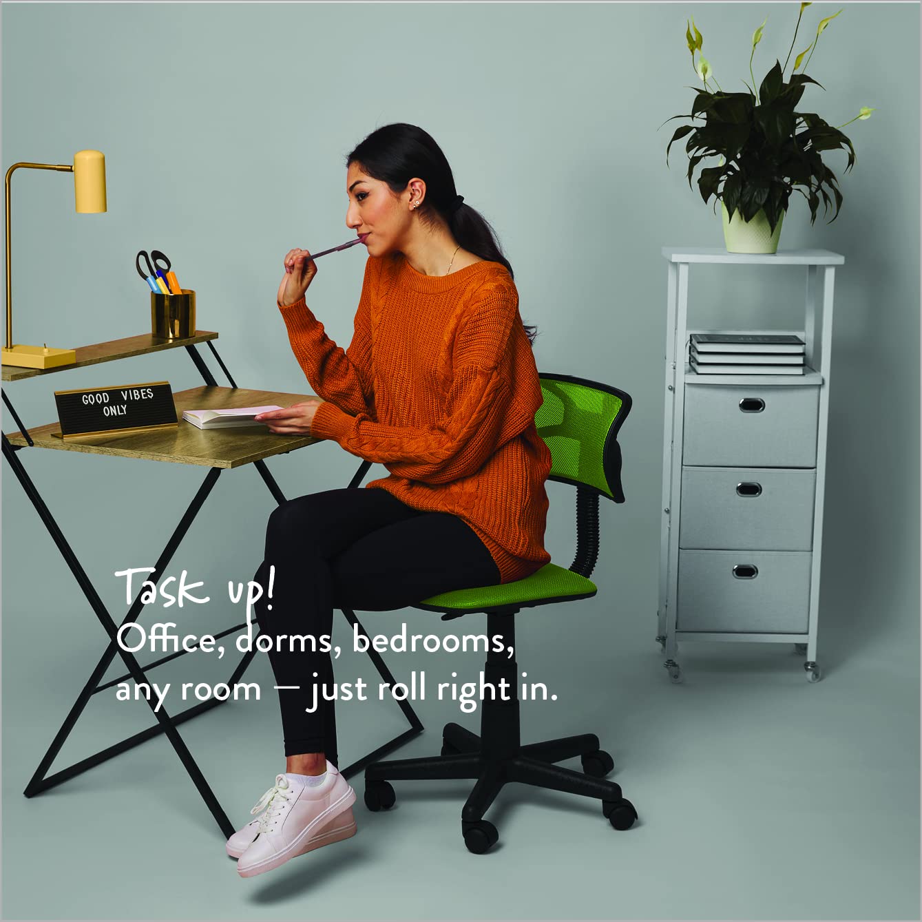 Amazon.com: Urban Lifestyle Swivel Mesh Desk Chair, Neon 21D x 21W