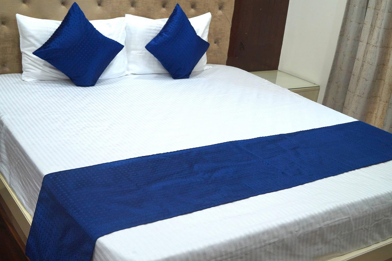 Vissage Embossed Diamond Design Double Bed Runner Set with 2 Cushion Covers, Blue-image-19