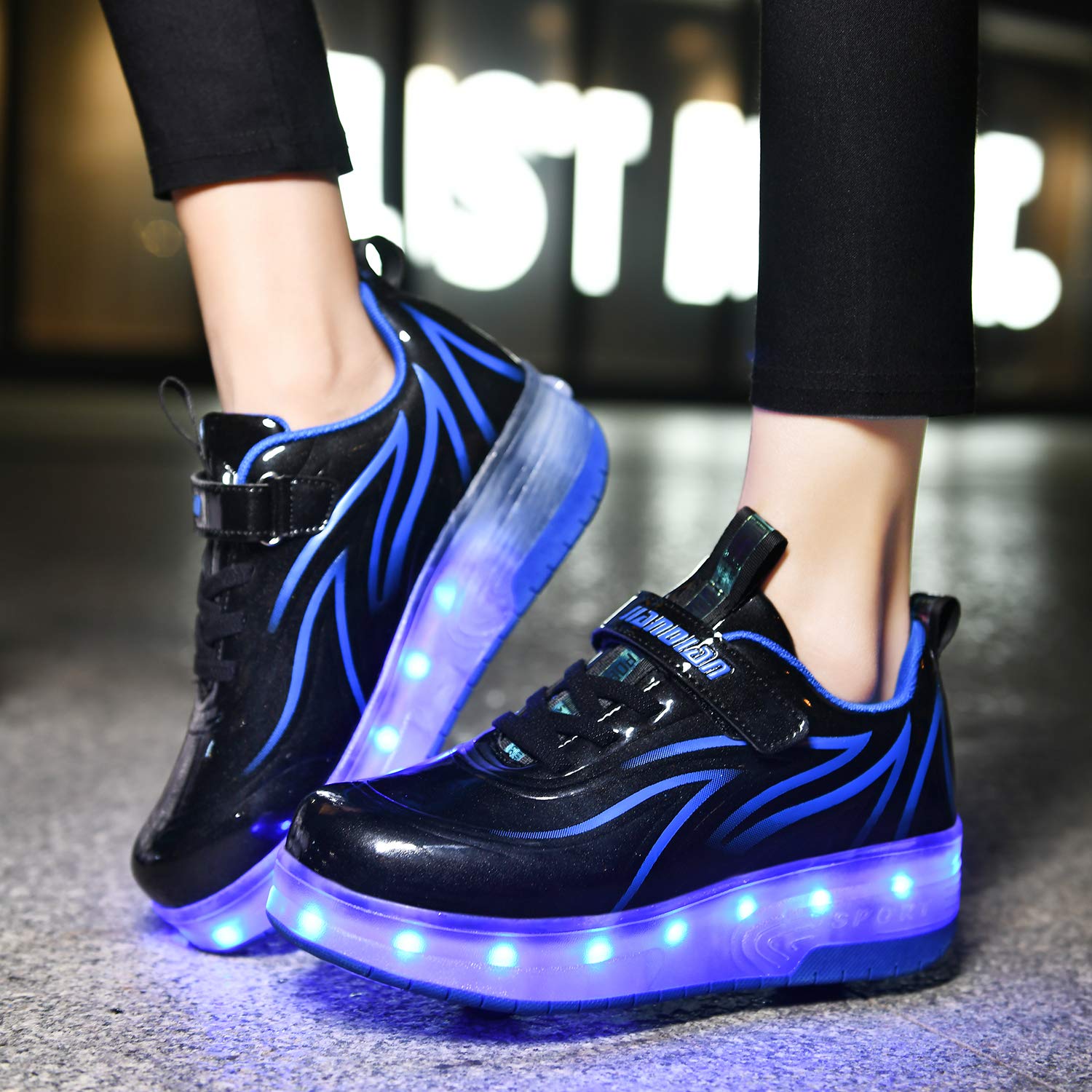 Skybird-UK Unisex Bambino LED Scarpe con Rotelle Automatiche Skate Formatori Sportive Ginnastica Lampeggiante Outdoor Multisport Running Sneaker per Ragazzi e Ragazze