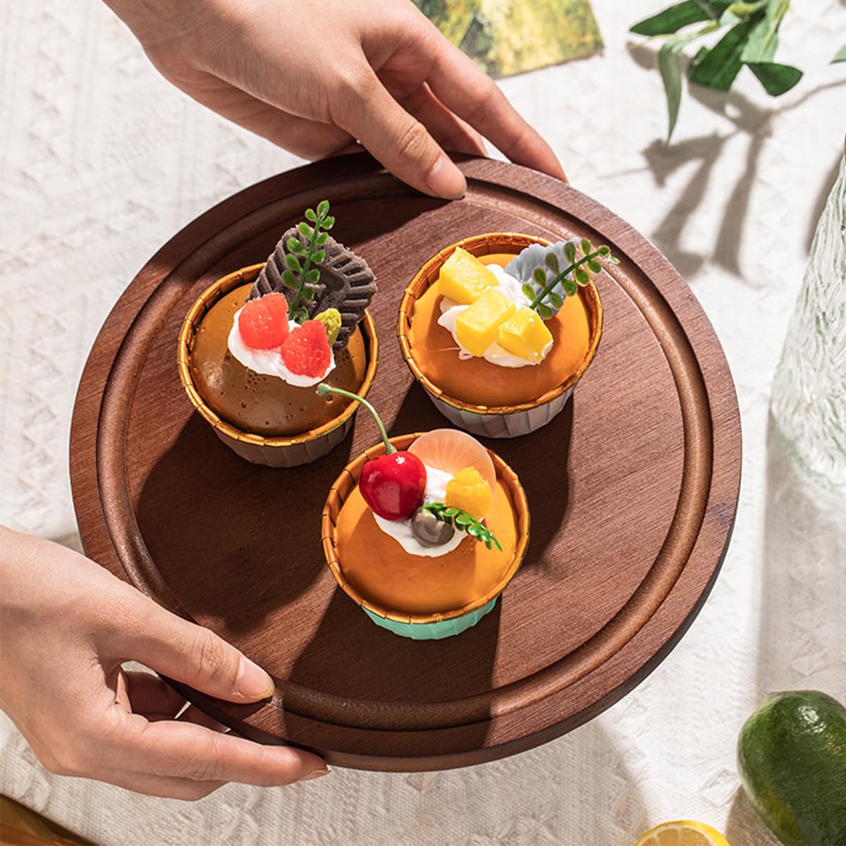 Soporte para Tartas, Plato Multifuncional para Tartas con pie, Soporte de Madera para exhibición de Tartas con cúpula de acrílico，Bandeja expositora para postres y Tartas (marrón)