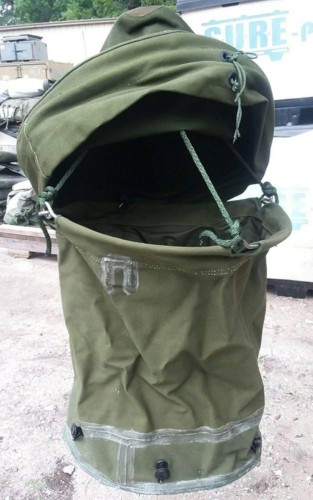 米軍 大型水入れ/水嚢/リスターバッグ/殺菌バッグ ３６ガロン 米軍 大型水入れ/水嚢/リスターバッグ/殺菌バッグ 36ガロン