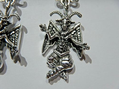 Vista 2 de Silvertone Baphomet & Sigil of Lucifer - Pendientes góticos en ganchos de acero quirúrgico hipoalergénico, Metales, No es una piedra preciosa