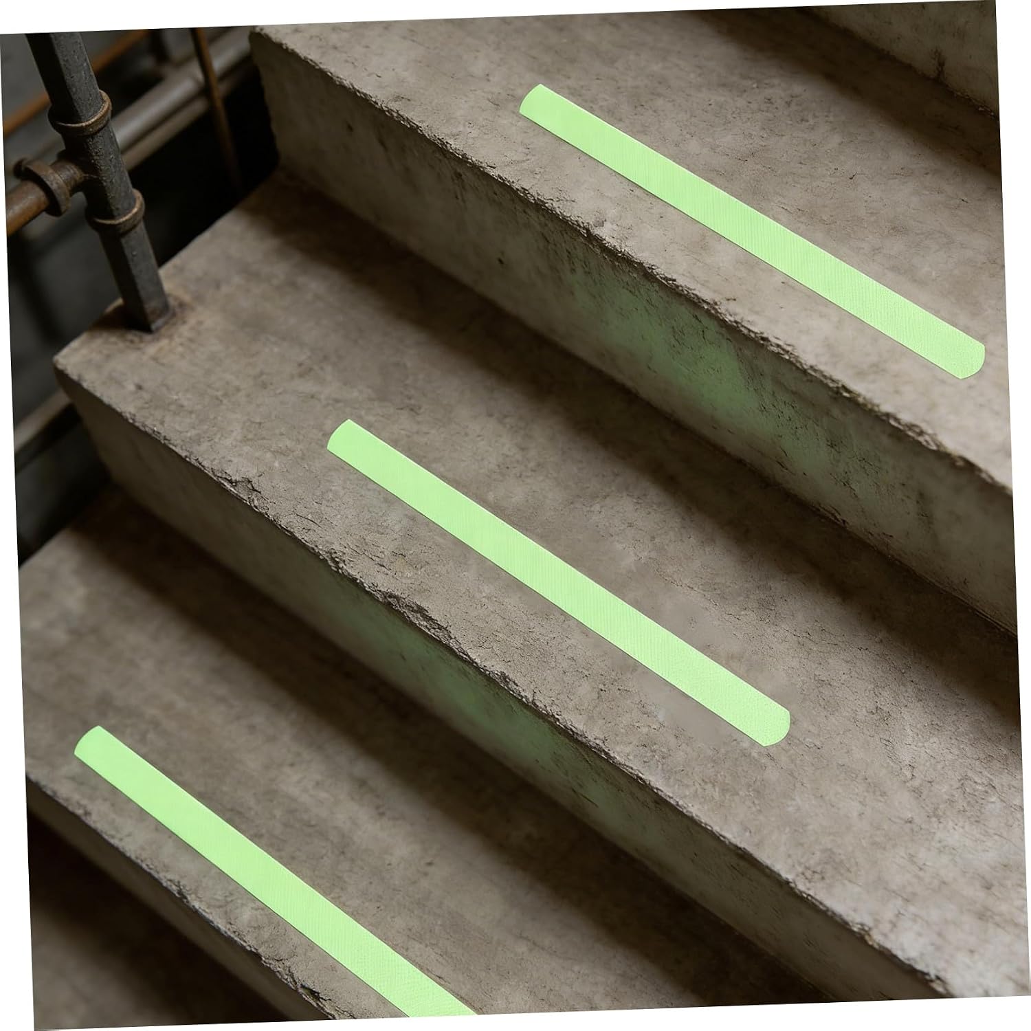 WOONEKY 24pcs Luminous Peva Anti-skid Tape Strips for Stairs Safety Warning Grip Tape Non-slip Reflective Strips for Indoor Outdoor Use