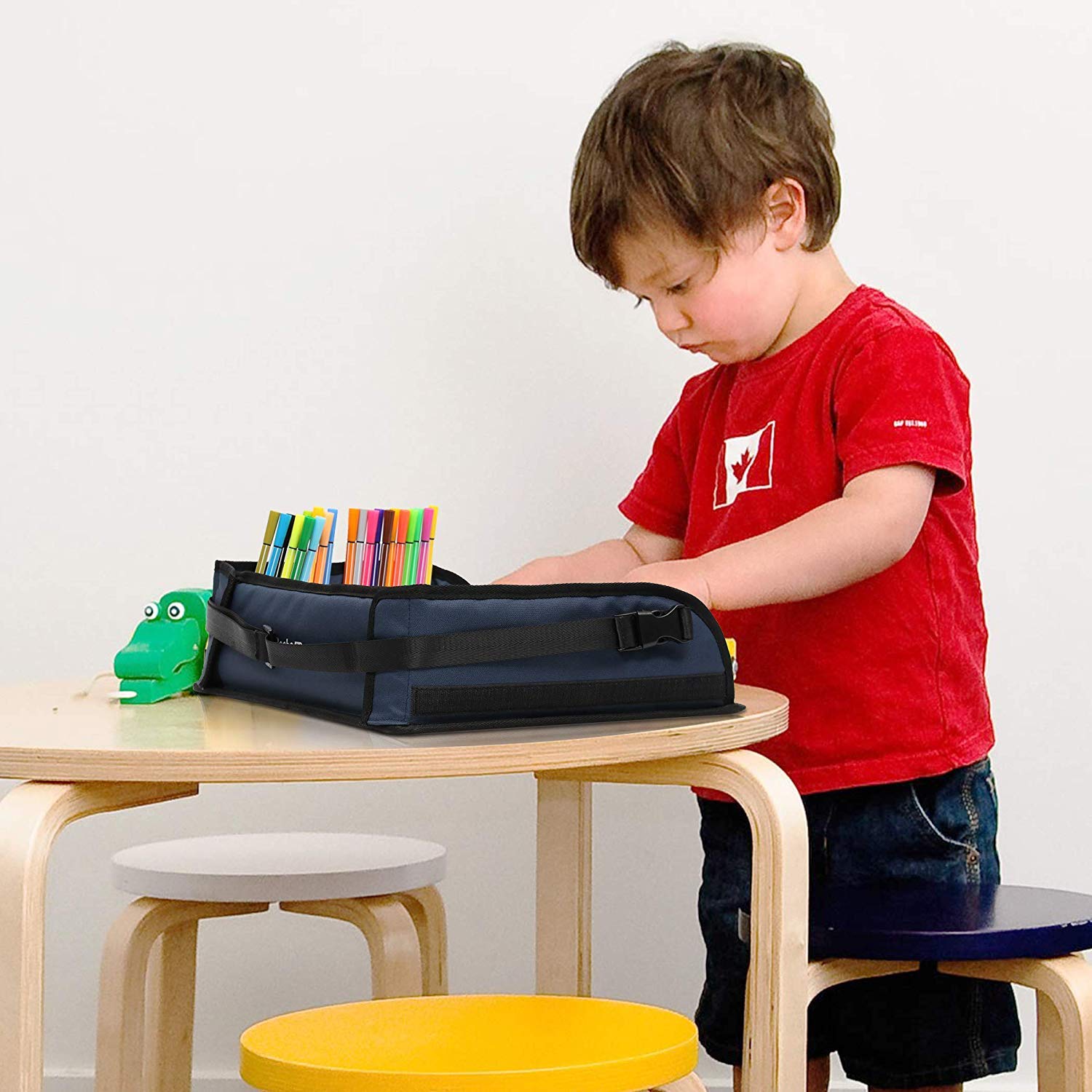 Becko US Plateau à jouets de voyage pour enfants - Plateau de jeu pour poussette, voiture, avion, voyage en voiture avec tapis de gribouillage, pliable et portable