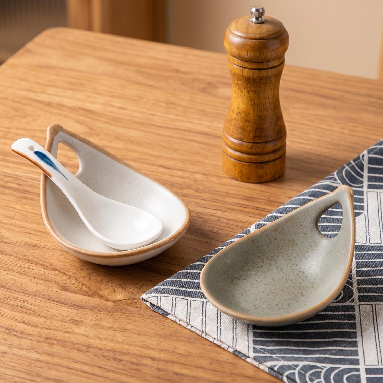 2PCS Ceramic Spoon Rest for Kitchen Counter & Stove Top, Cooking Utensil Rest for Kitchen Decor, Spatula & Ladle Holder (2PCS)
