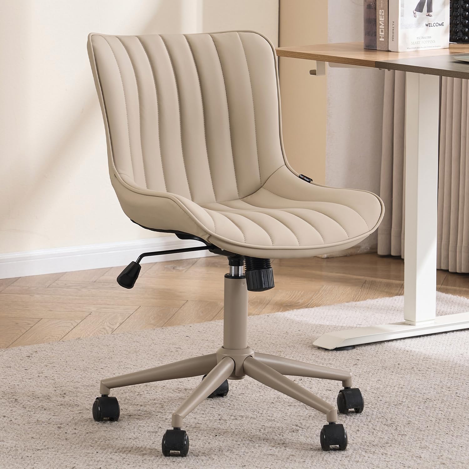 Chaise de bureau pivotante sans accoudoirs Kidol & Shellder moderne chic