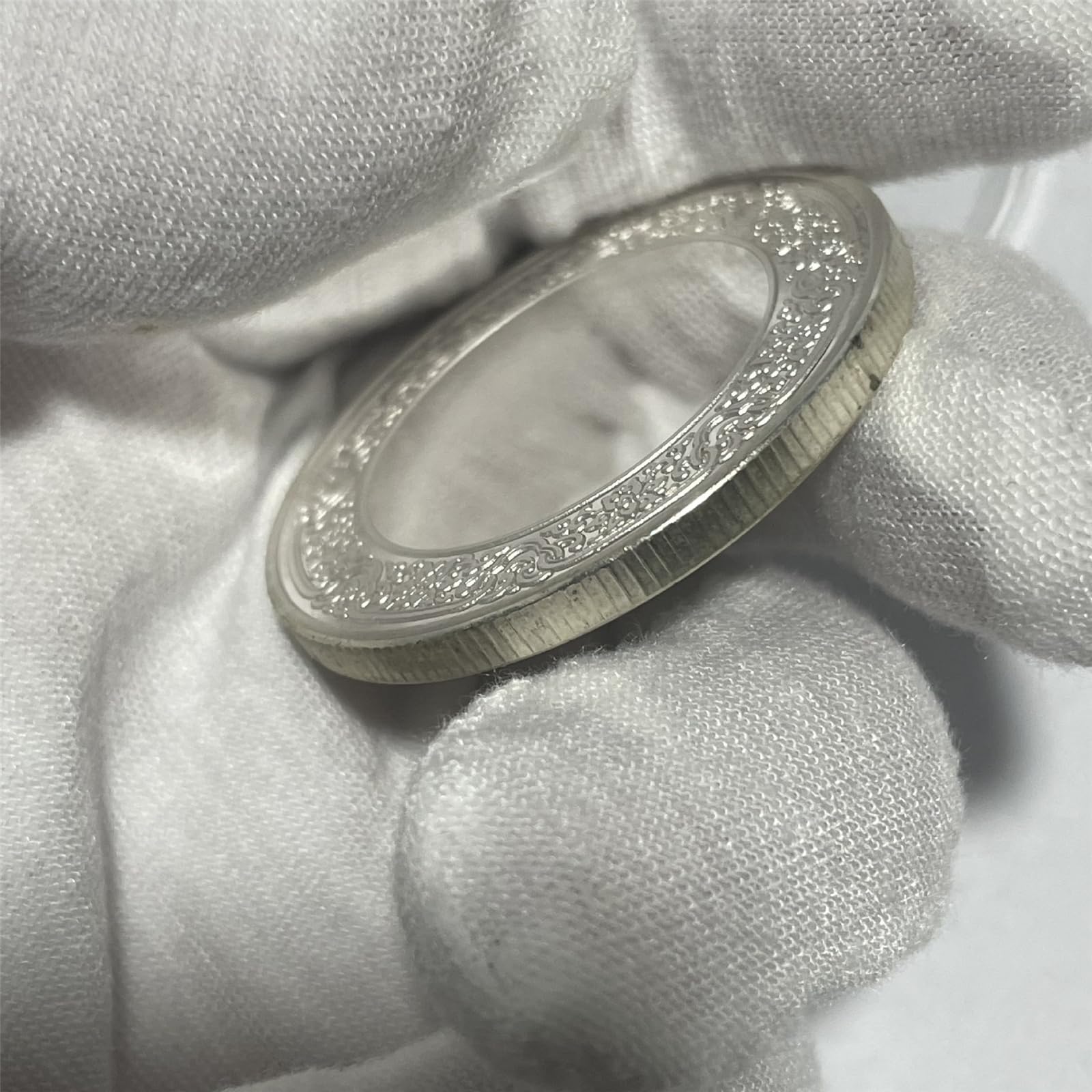 Juego de 10 monedas de desafío en blanco de 40 mm de diámetro con borde de flor para personalizar el grabado, incluye caja protectora chapada en moneda