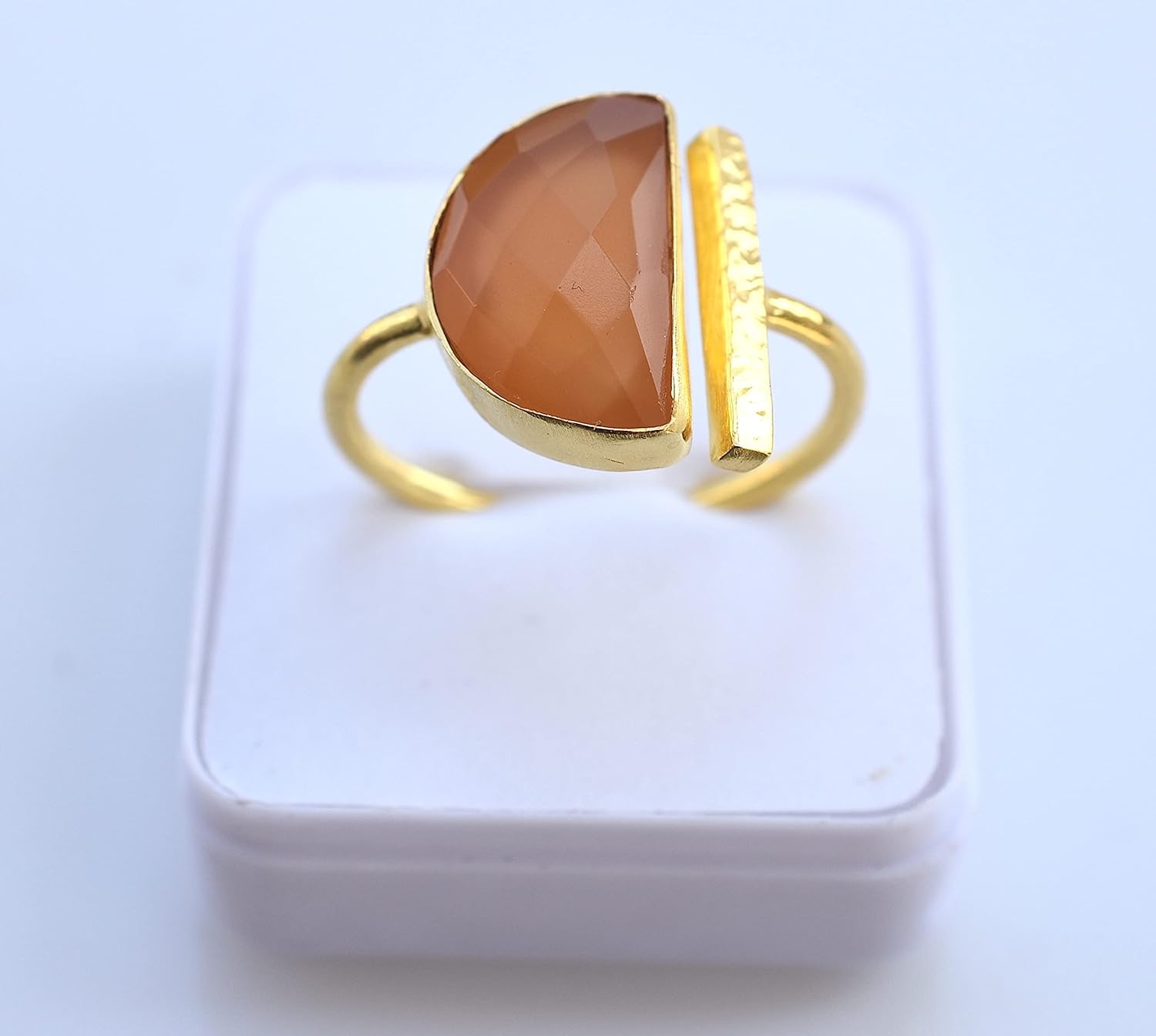 Veracity Jewelry Peach moonstone Ring * Rings for Girls * Rings for women - Boho Rings - Minimalist Rings - Rings for Women * Gold Plated Rings * Gemstone Rings * June Birthstone Rings * VR-196