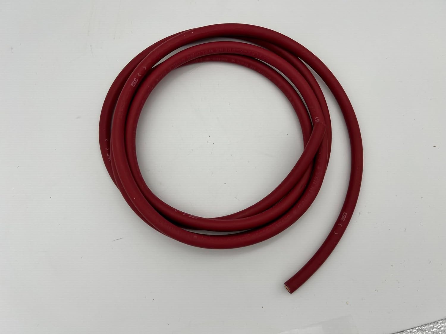 Red 4 Gauge AWG Industrial Flexible Welding/Battery Cable with 364 Copper condutor Strands (40 ft)