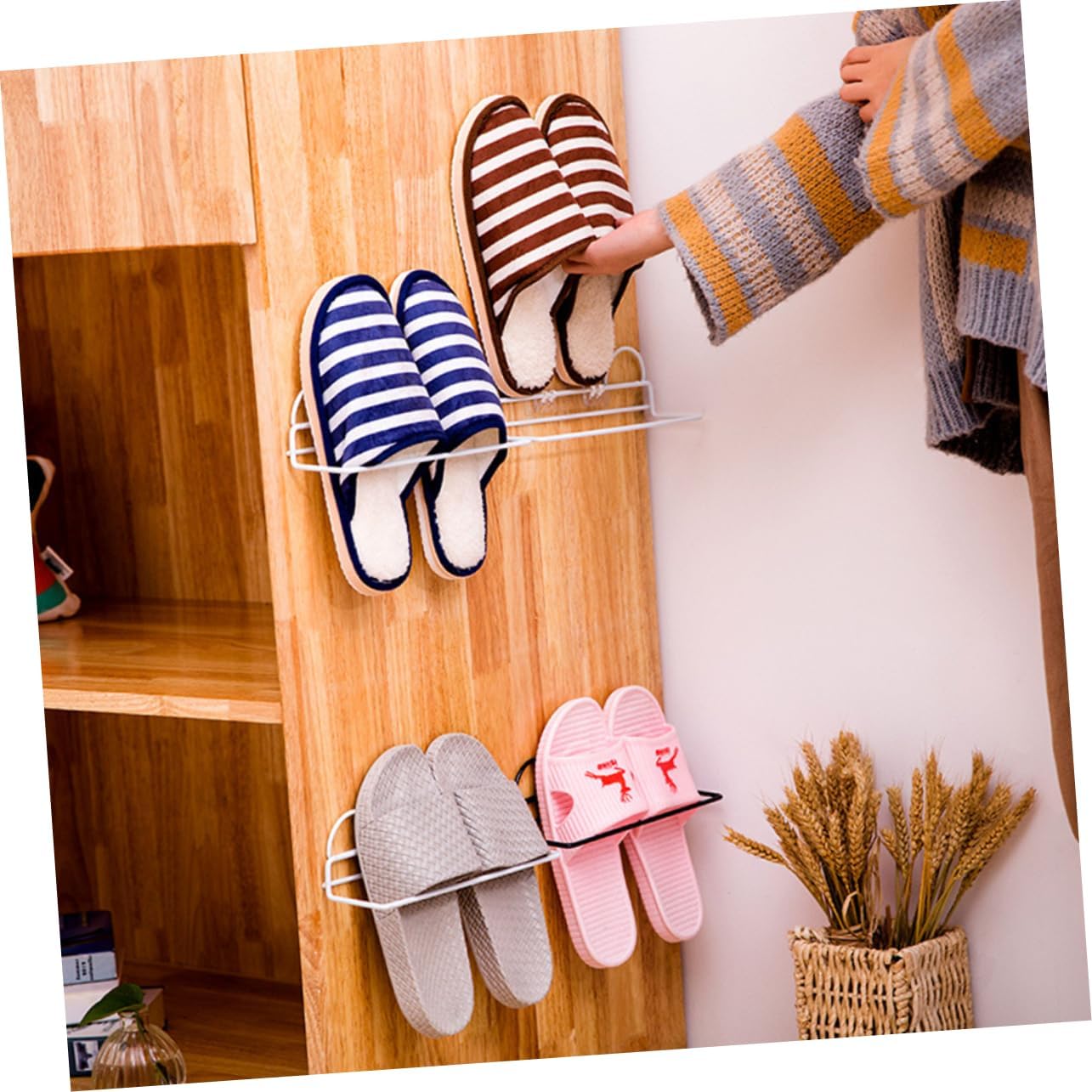 Ciieeo Wall Hanging Single Layer Shoe Rack for Slippers, Metal White