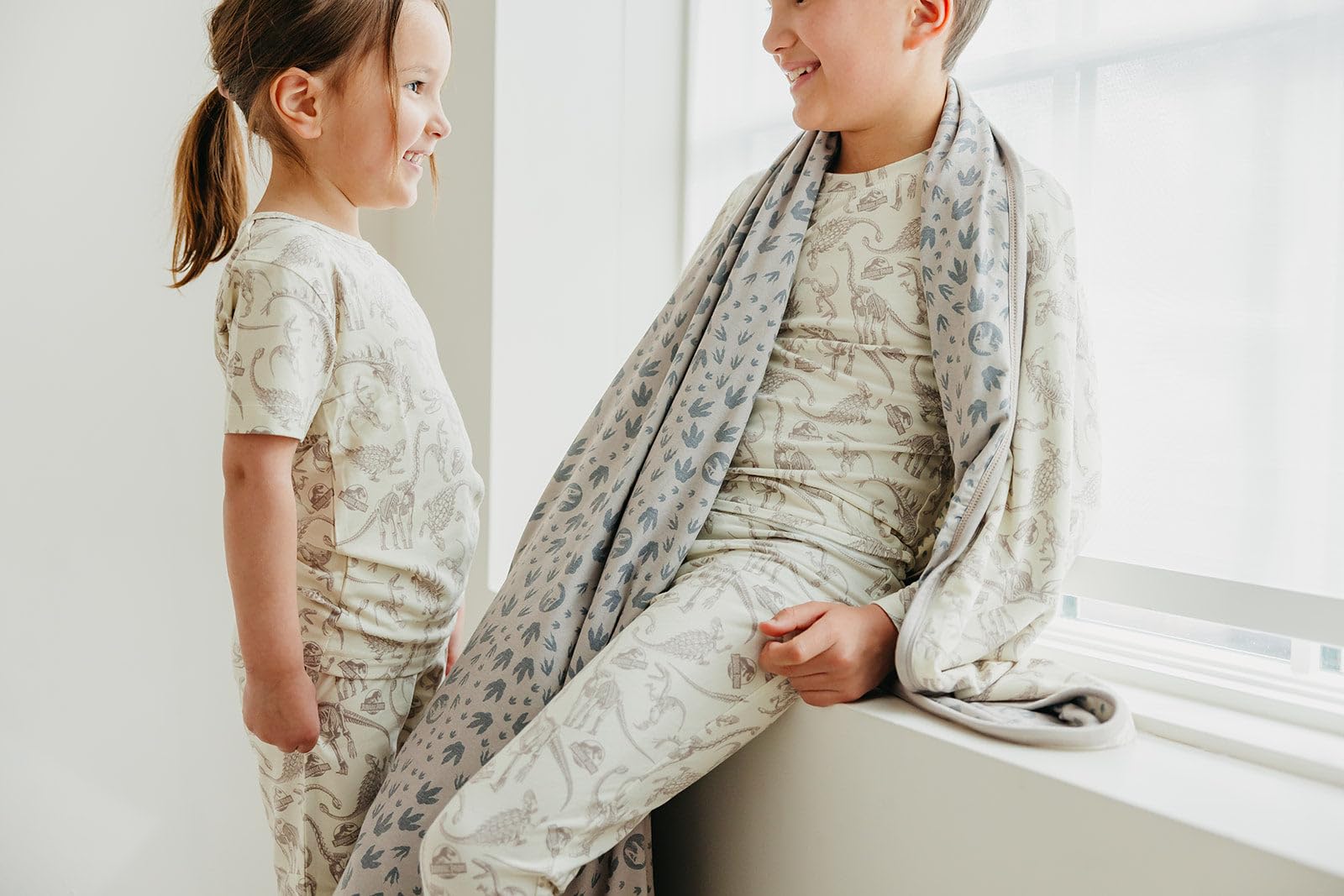 Jumbo Premium Strickdecke 152x184 Cm 3-lagig Dehnbar Jurassic Park Design - Von Copper Pearl, Ultraweich & Familientauglich