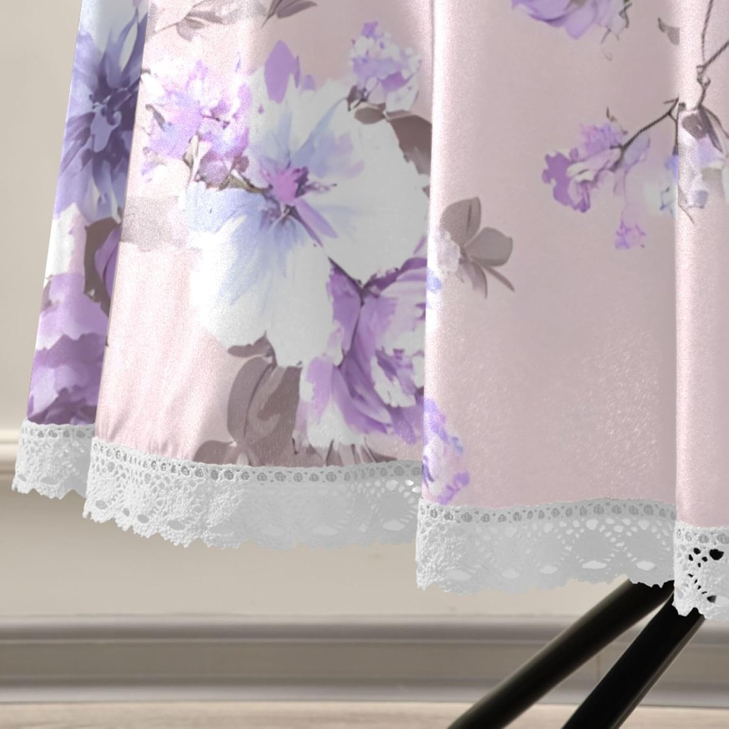 MNSRUU Round Tablecloth Purple Flower Table Cover Round 60" Waterproof Table Protector for Outdoor Wedding Party Dining Room Table