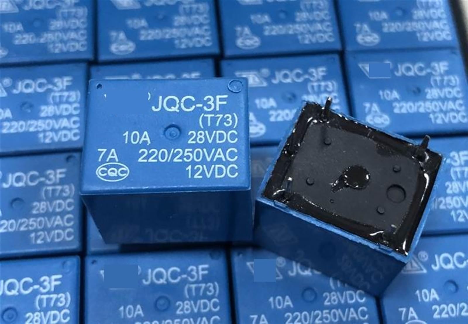 Relais JQC-3F T73 12VDC pour réparer une carte électronique en panne - 2