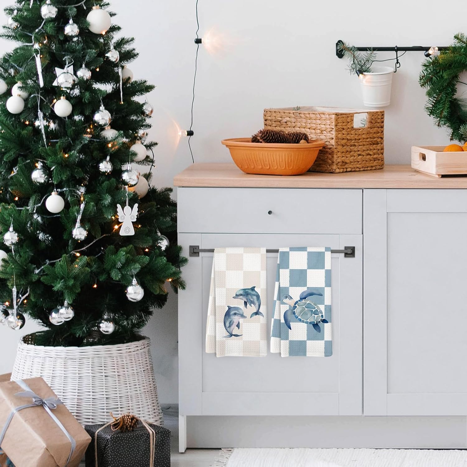 Preppy Coastal Beach Kitchen Towels and Dishcloths Set of 4, Nautical Beachy Seaturtle Fish Dolphin Dish Towels, Coastal Checkered Decorative Hand Tea Towel for Bathroom Kitchen, 16x24 Inch