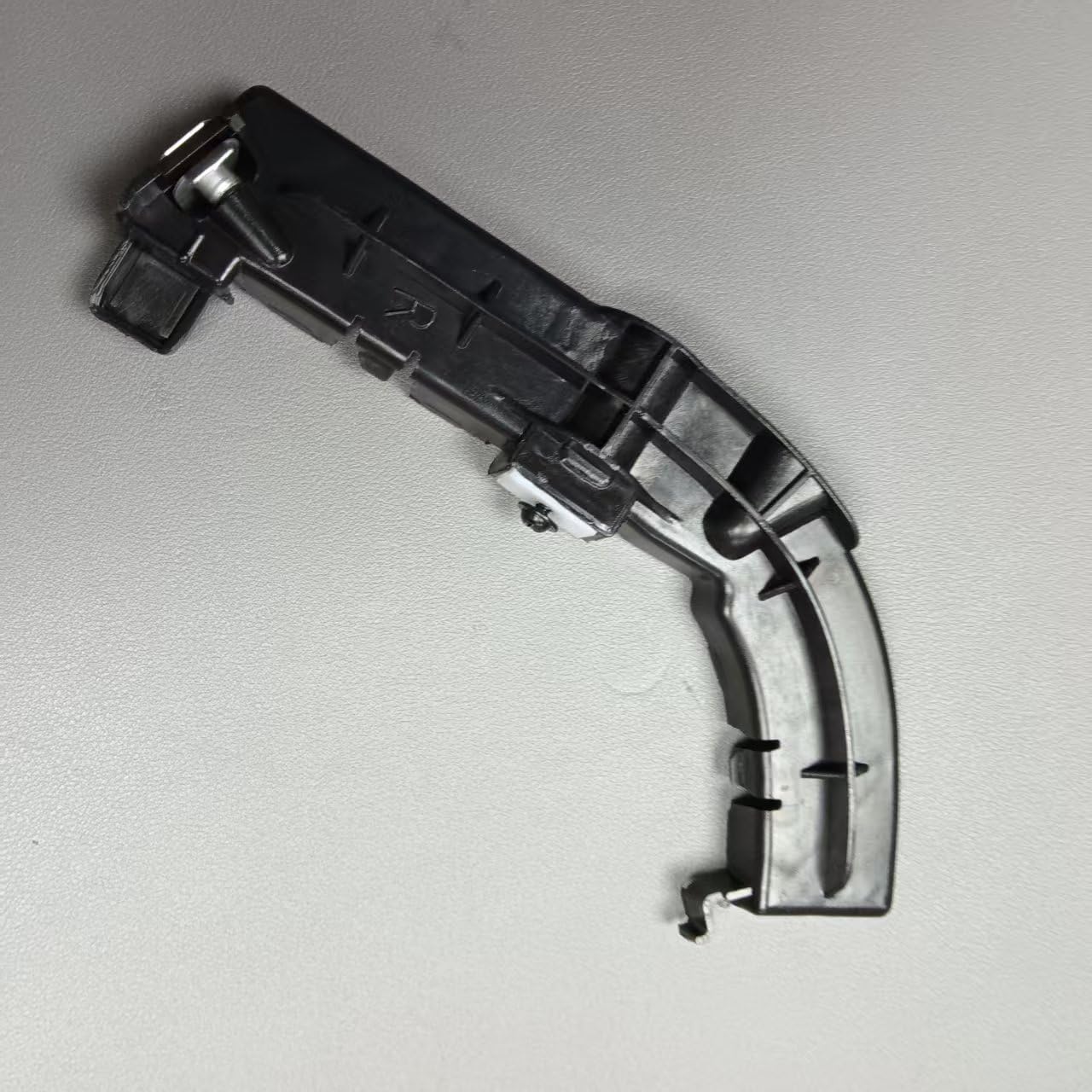 Front Bumper Bracket (One Pair) 68024342AD 68024343AD
