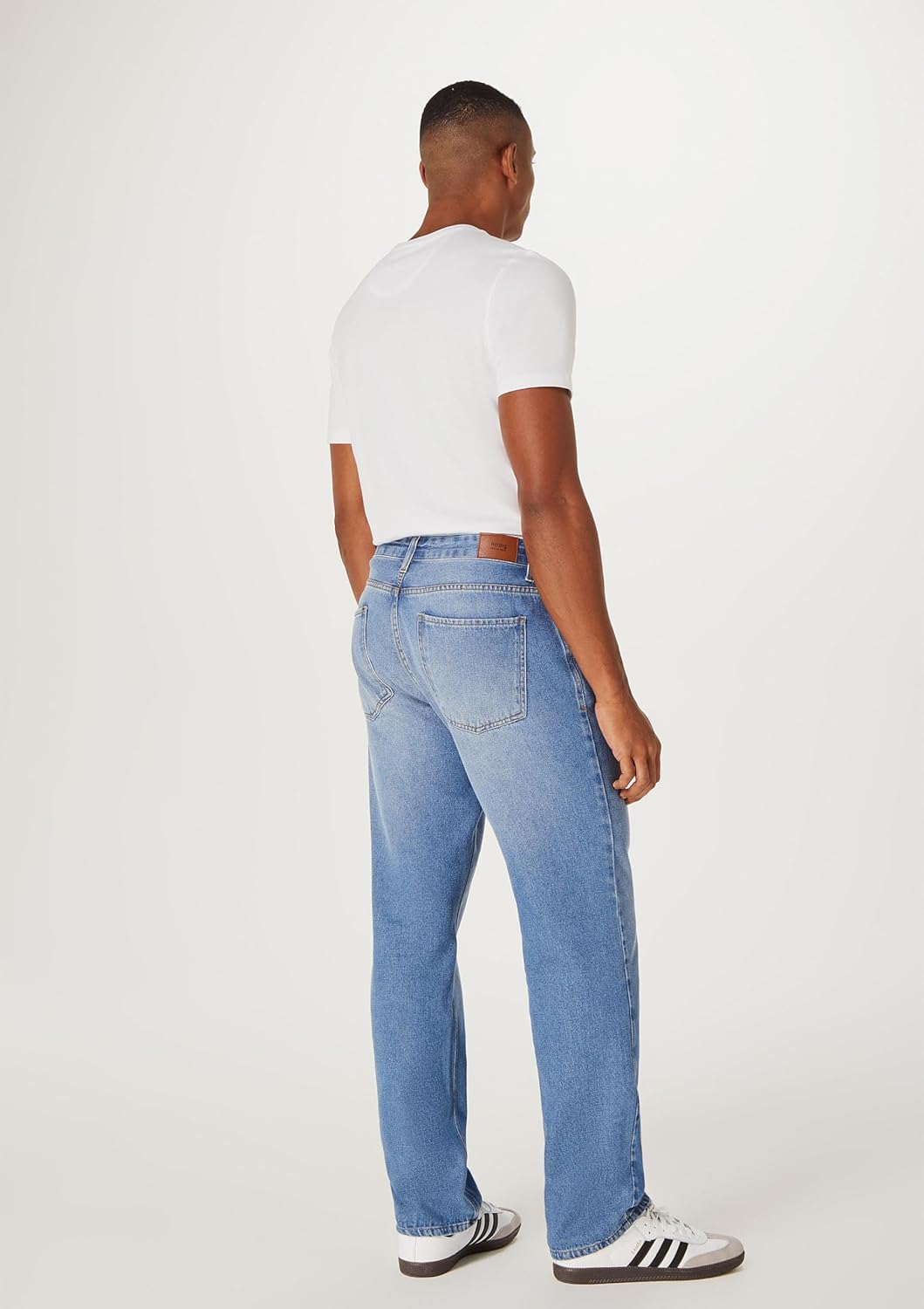 Calça Jeans Masculina Reta em promoção! Veja a oferta e mais achadinhos de Calças 3 Hoje é o melhor dia para comprar Calça Jeans Masculina Reta com aquele preço maroto! Promoção! Aproveite a oferta! 3