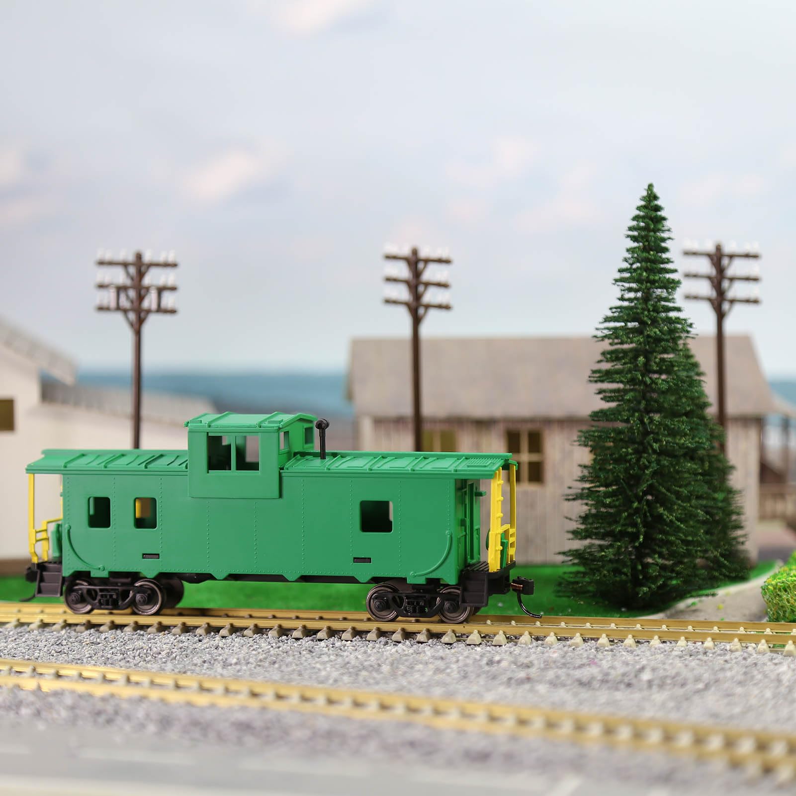 Evemodel C8763 1 unità dipinta 1:87 HO Scala 36 'Wide Vision Caboose Wagons Model Railway (verde)