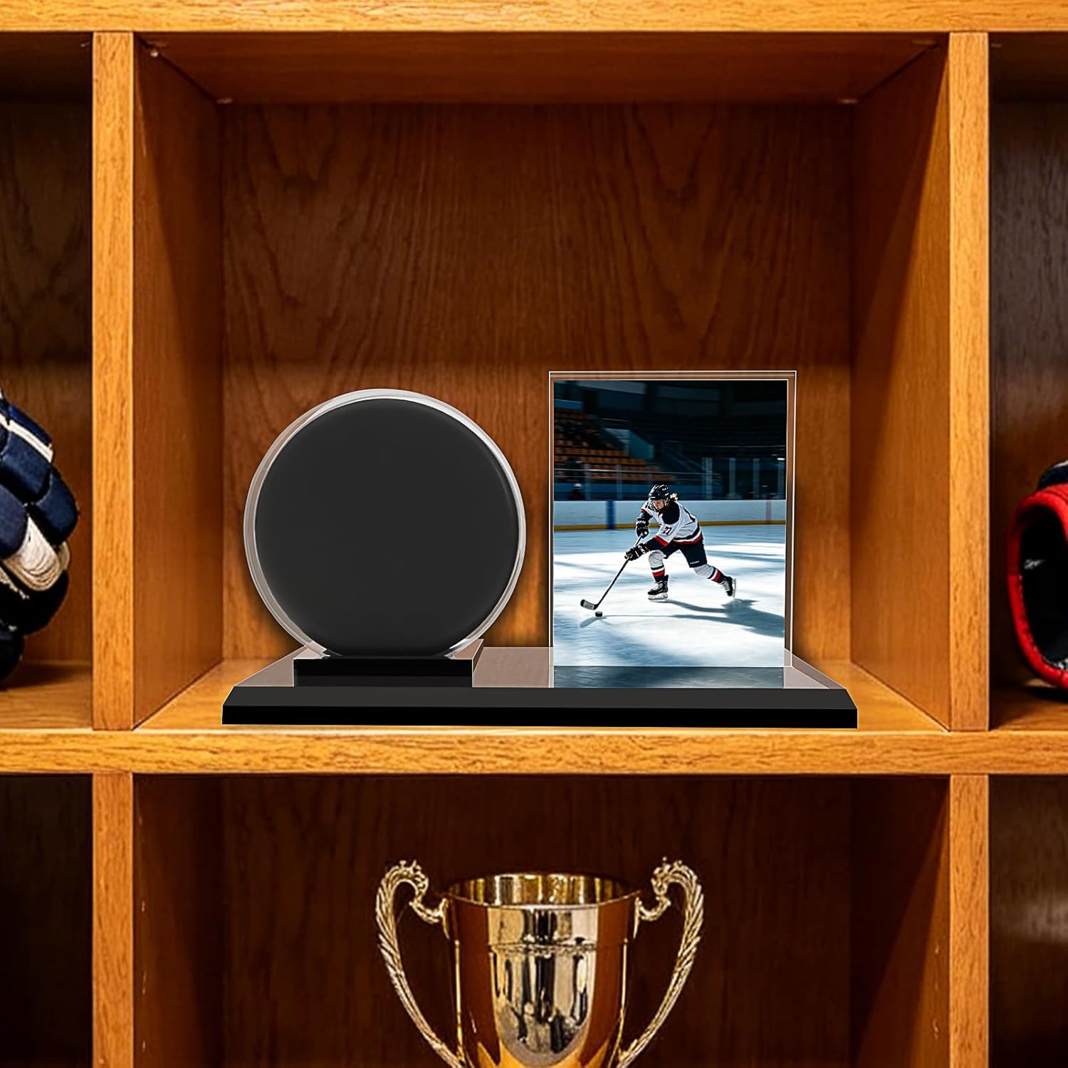 Hockey Puck and Card Display Case, Clear Acrylic Ball Holder Ring Stand Set, Protective Storage Holder for Standard Hockey Puck, Sports Collectibles Memorabilia Showcase